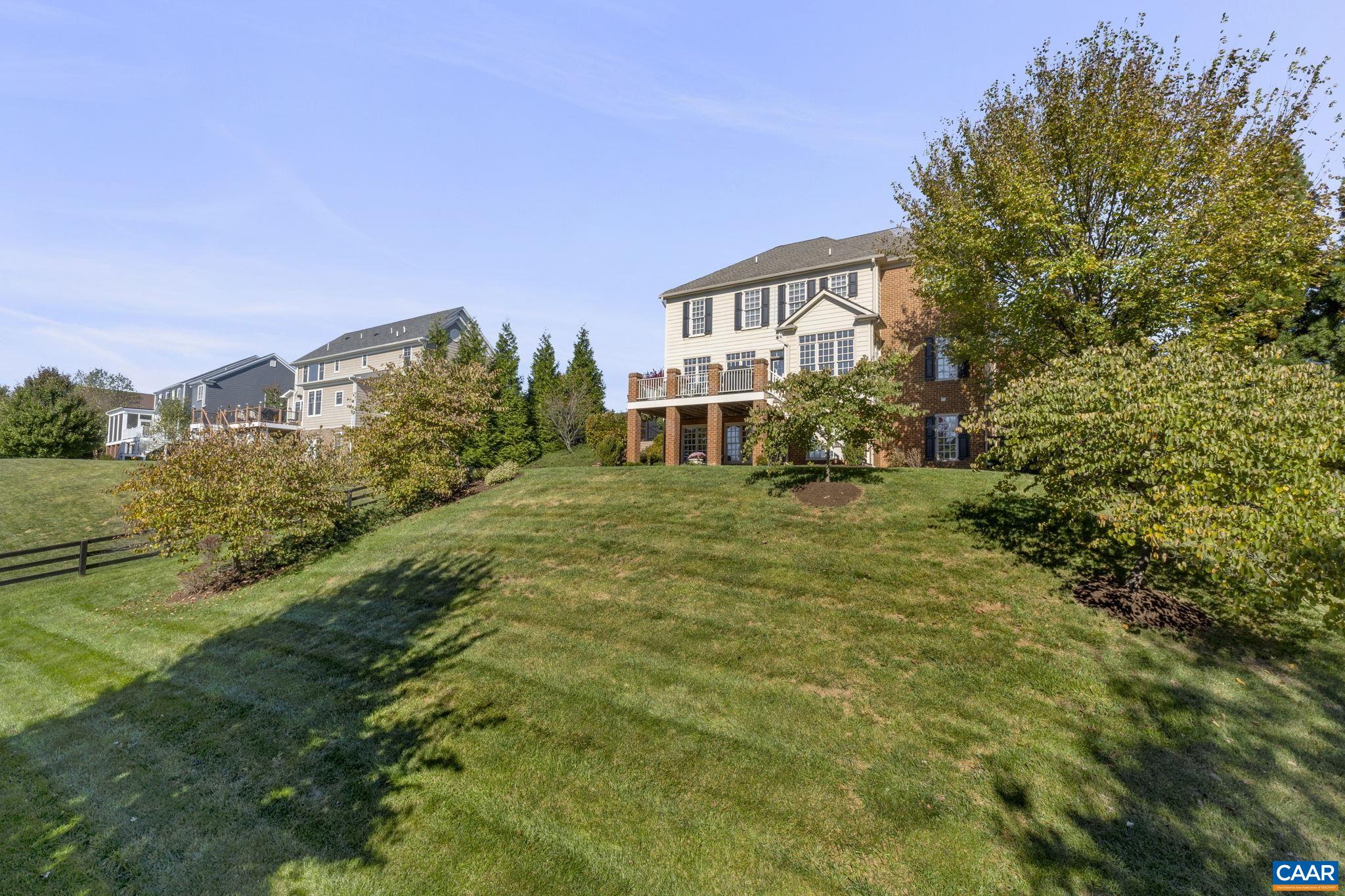 6933 WINDMERE LN