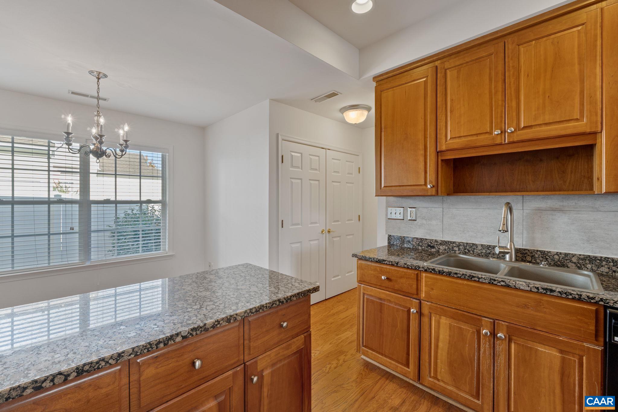 2117 PINEY KNOLL LN
