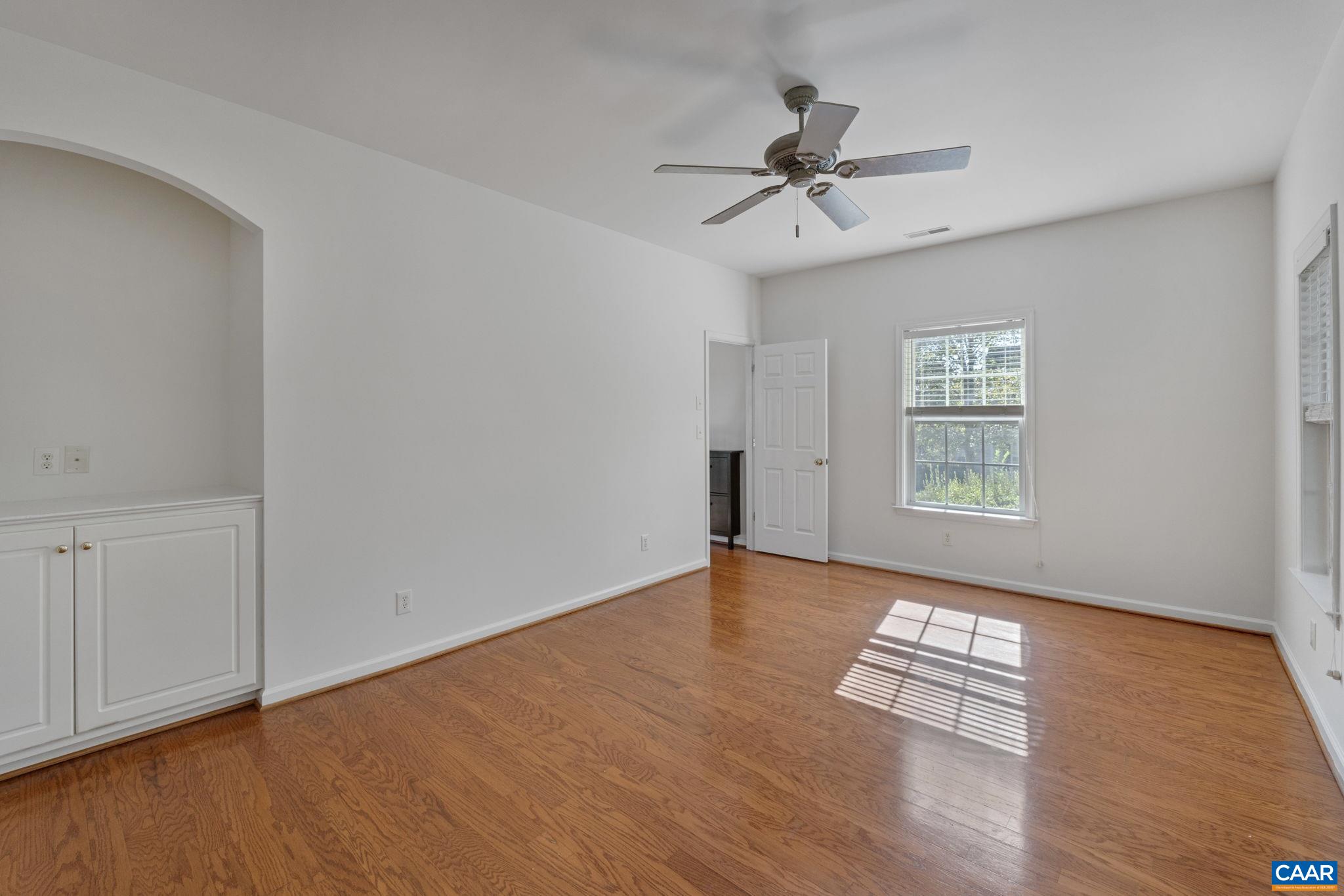 2117 PINEY KNOLL LN
