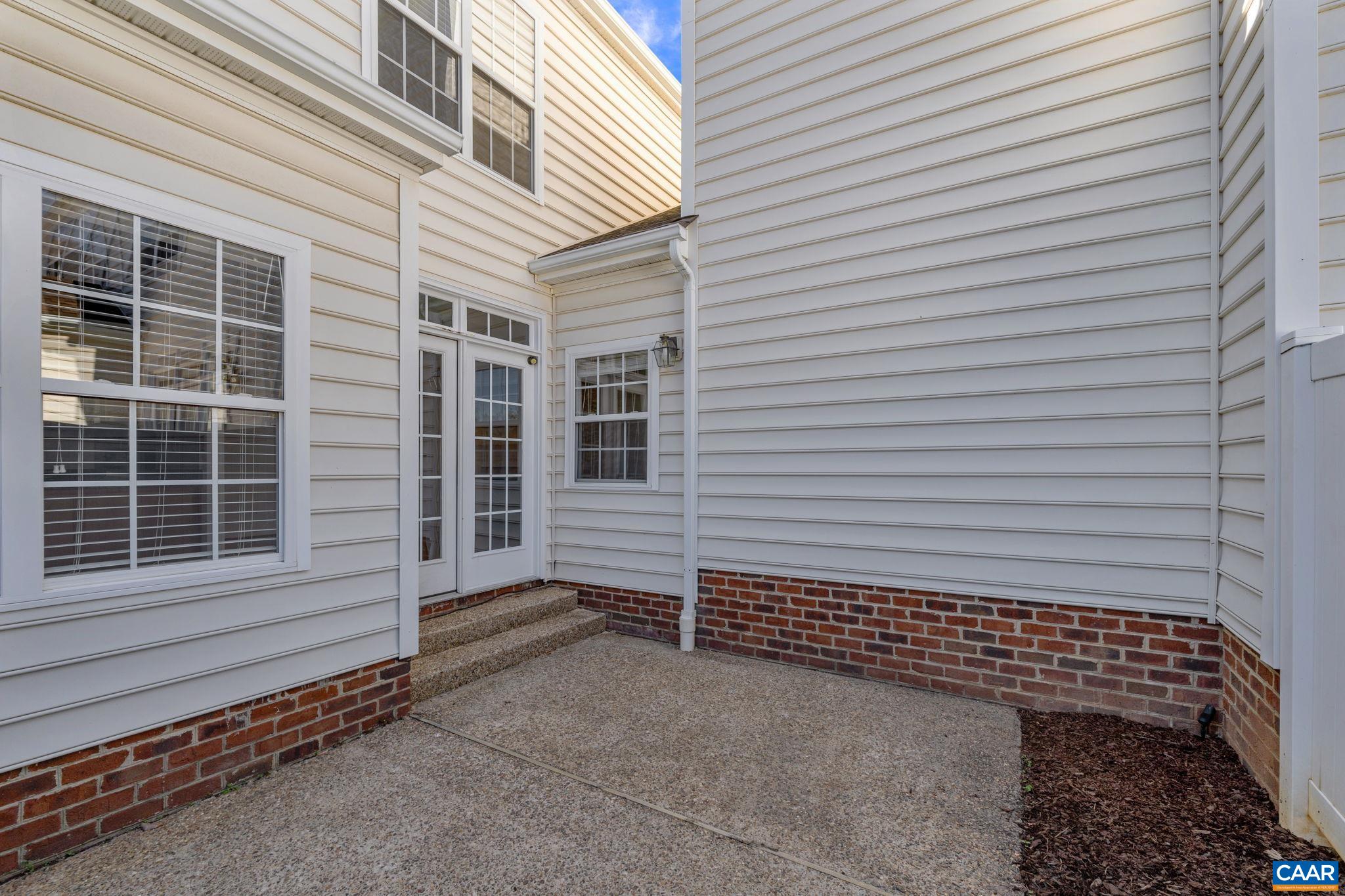 2117 PINEY KNOLL LN