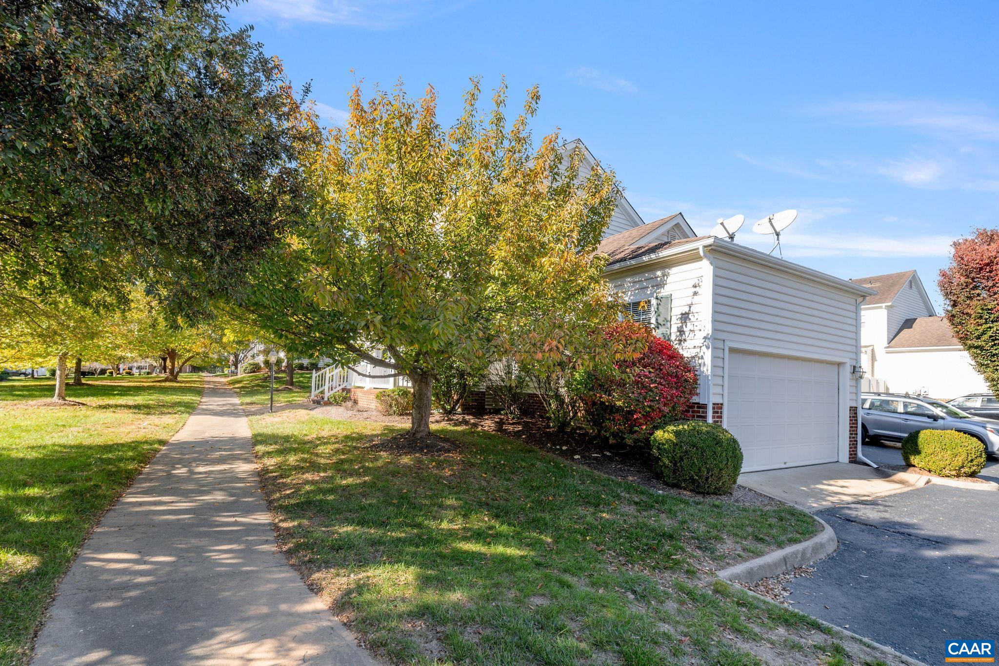 2117 PINEY KNOLL LN