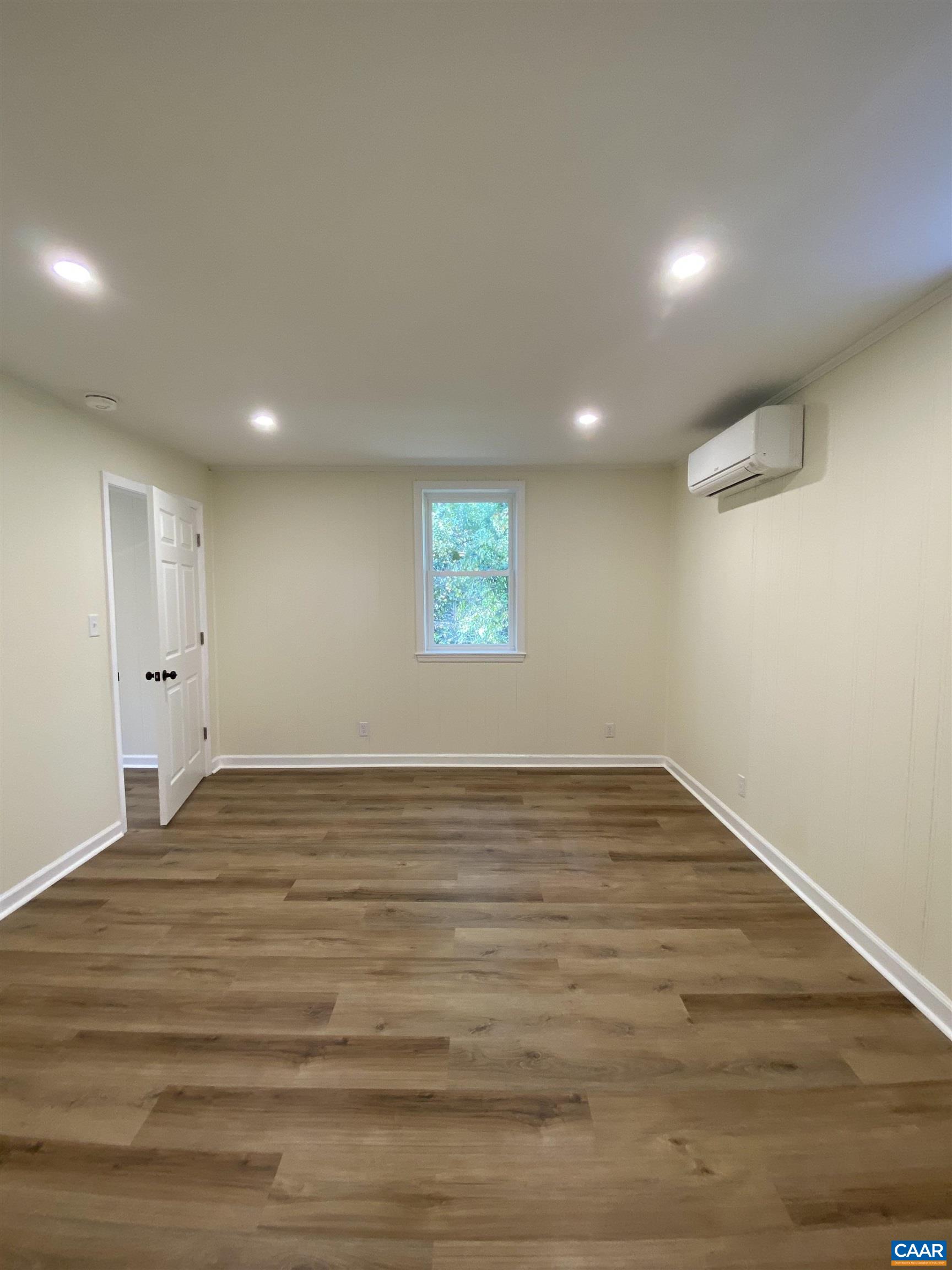 608 ELIZABETH AVE Unit: B