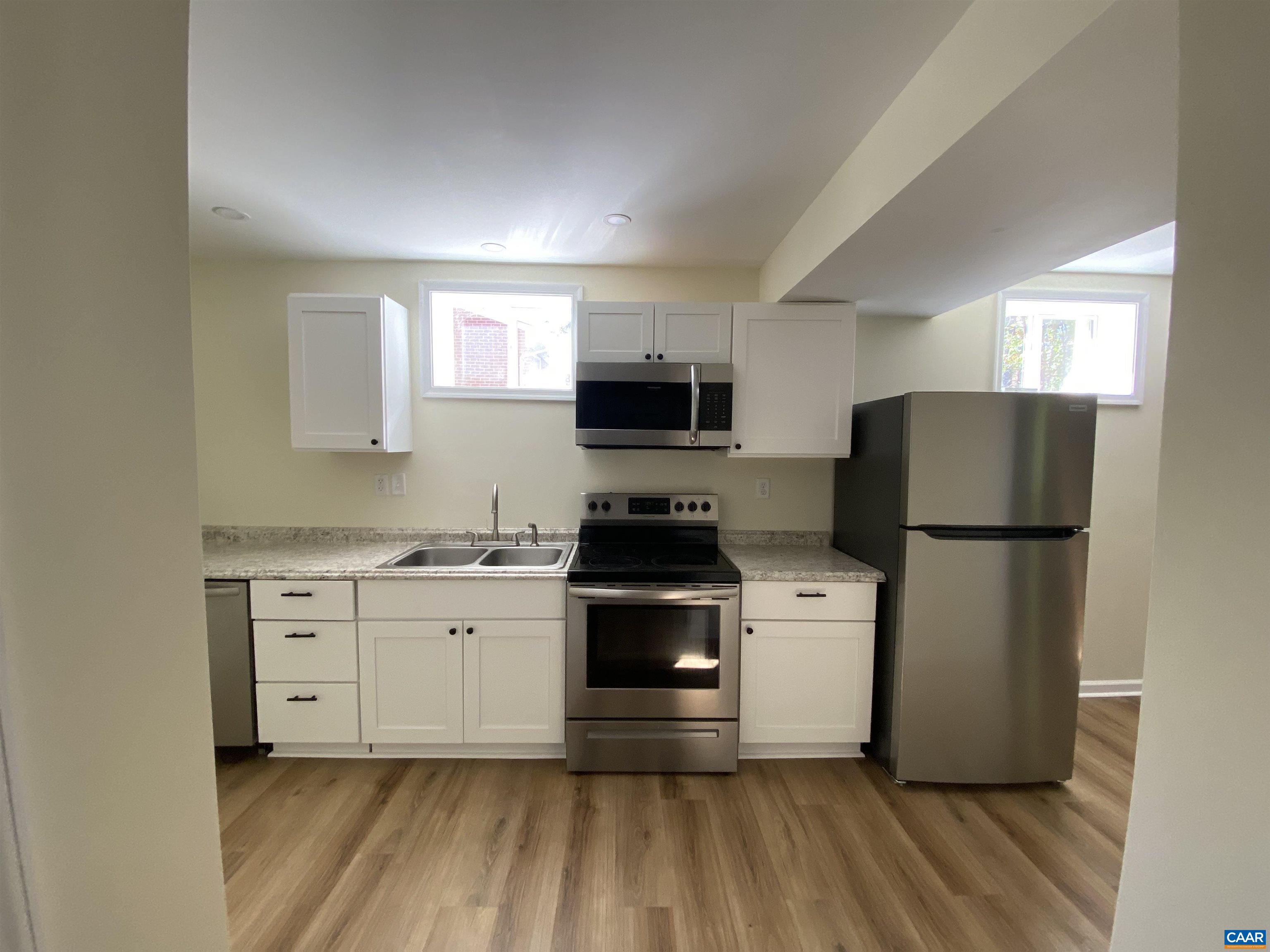 608 ELIZABETH AVE Unit: B