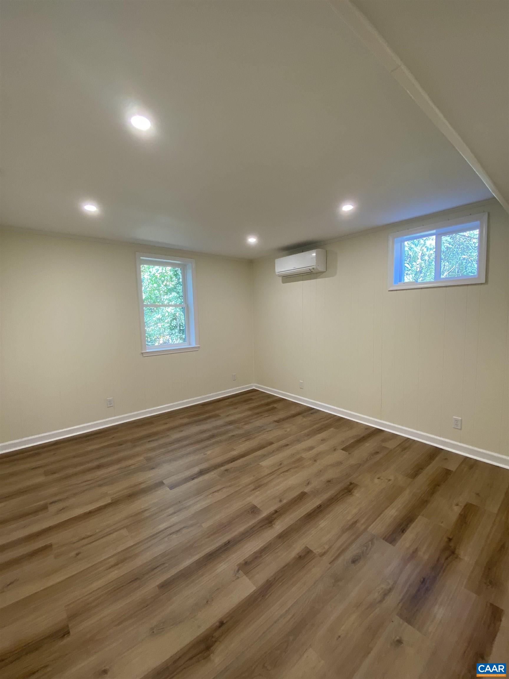 608 ELIZABETH AVE Unit: B