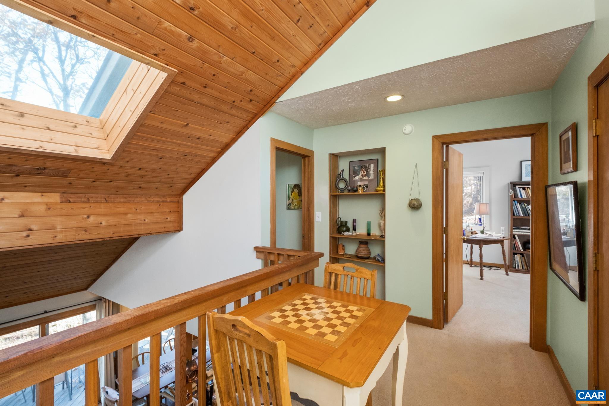 119 EAST CATOCTIN DR
