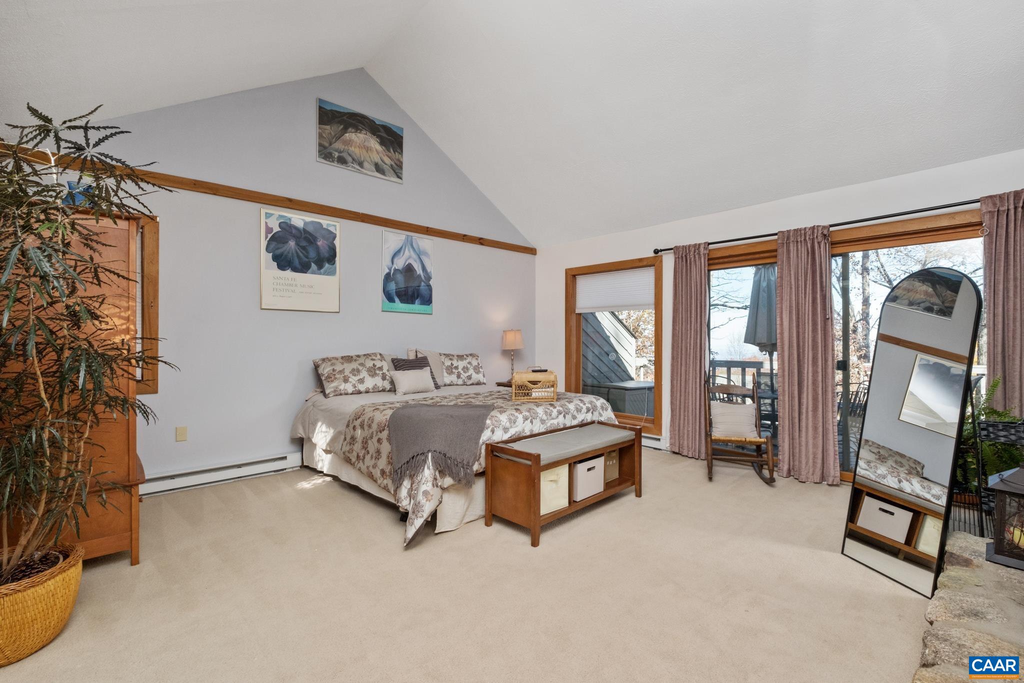 119 EAST CATOCTIN DR