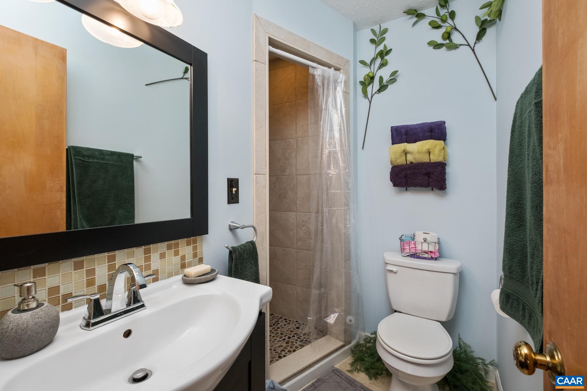 119 EAST CATOCTIN DR