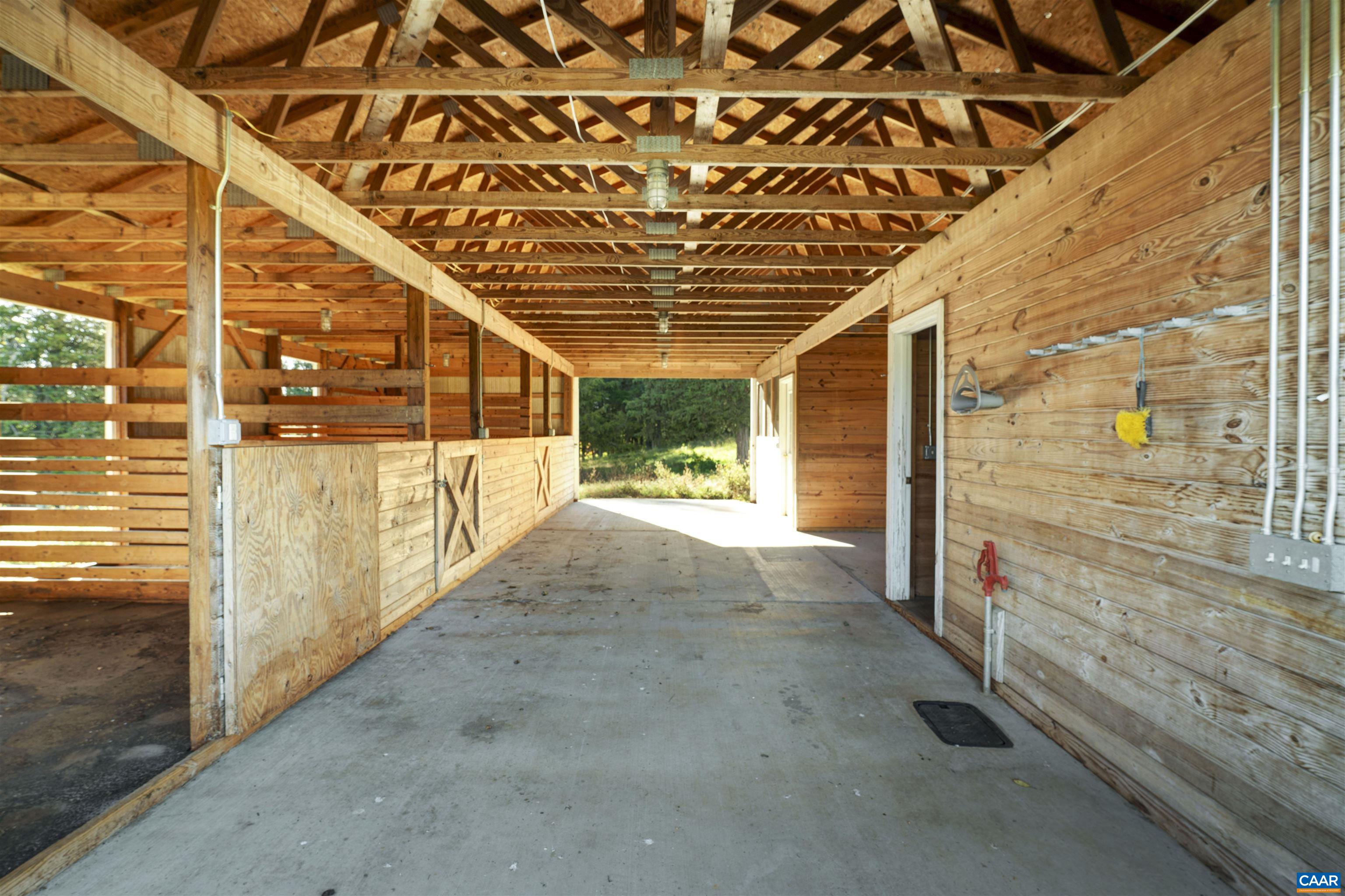 1850 BROWNS GAP TPKE