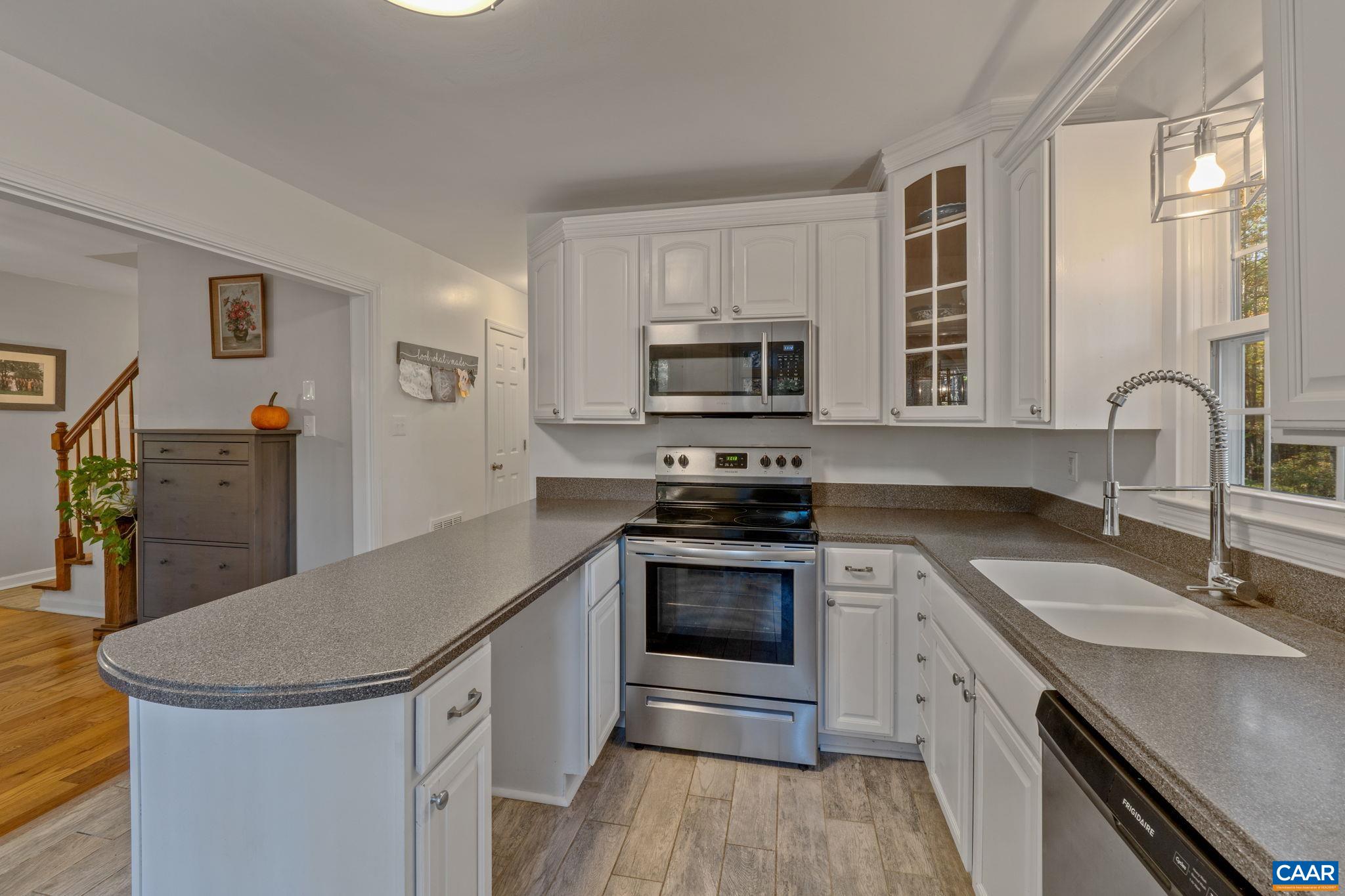 3328 MARTIN KINGS RD
