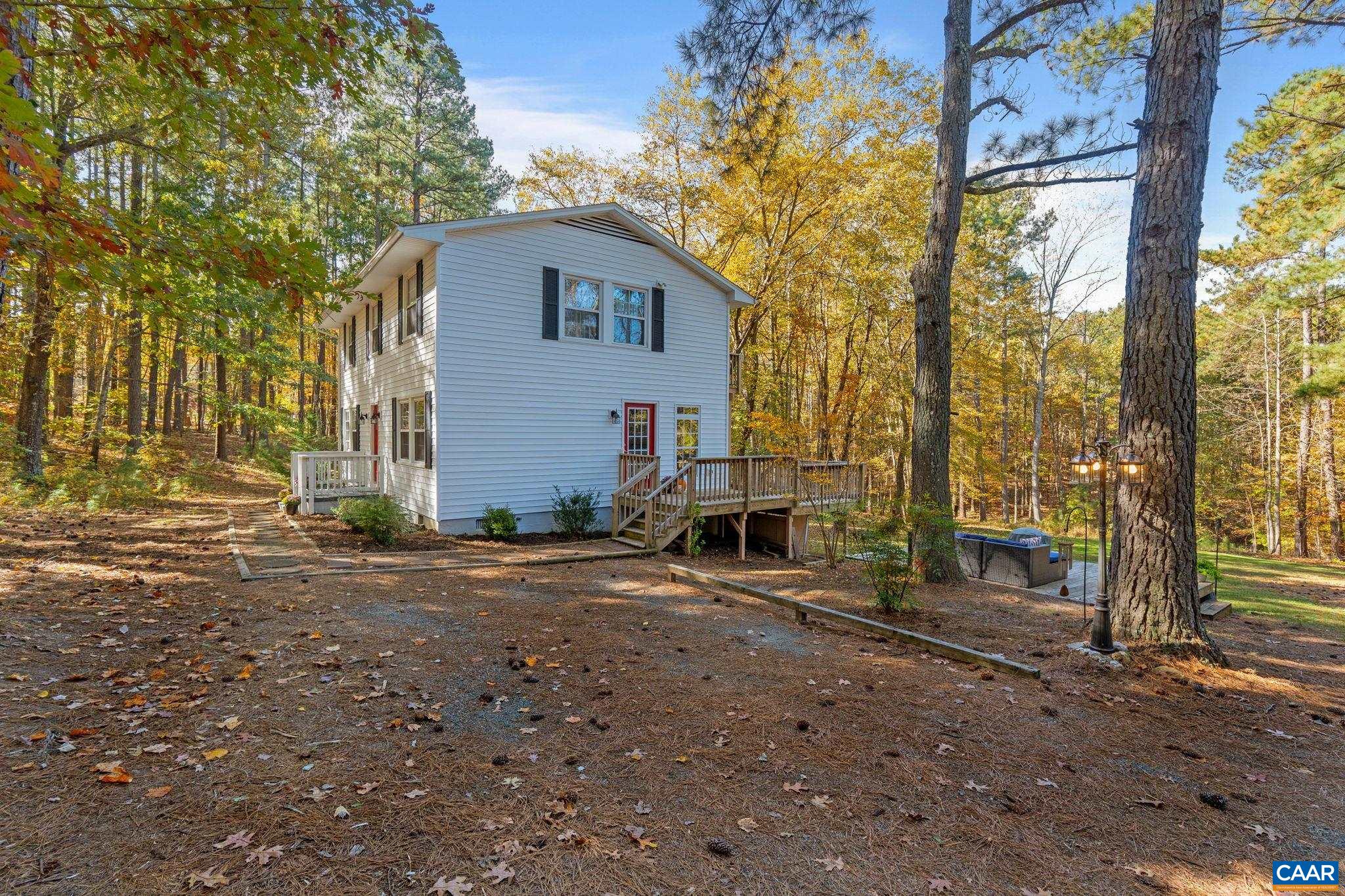 3328 MARTIN KINGS RD