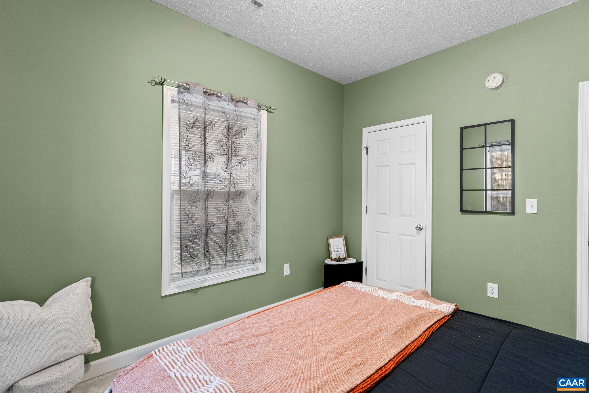 79 LARKSPUR RD