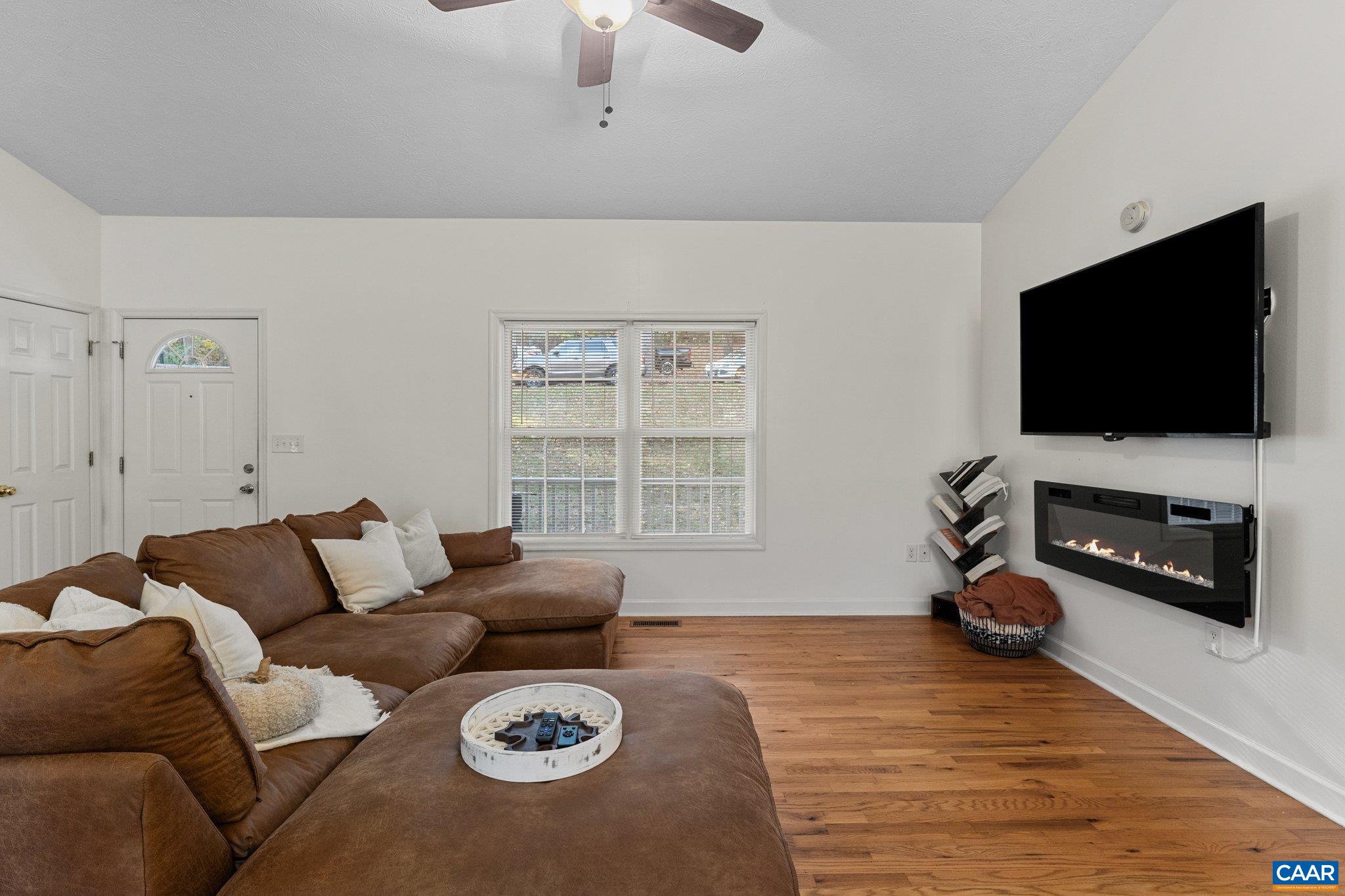 79 LARKSPUR RD