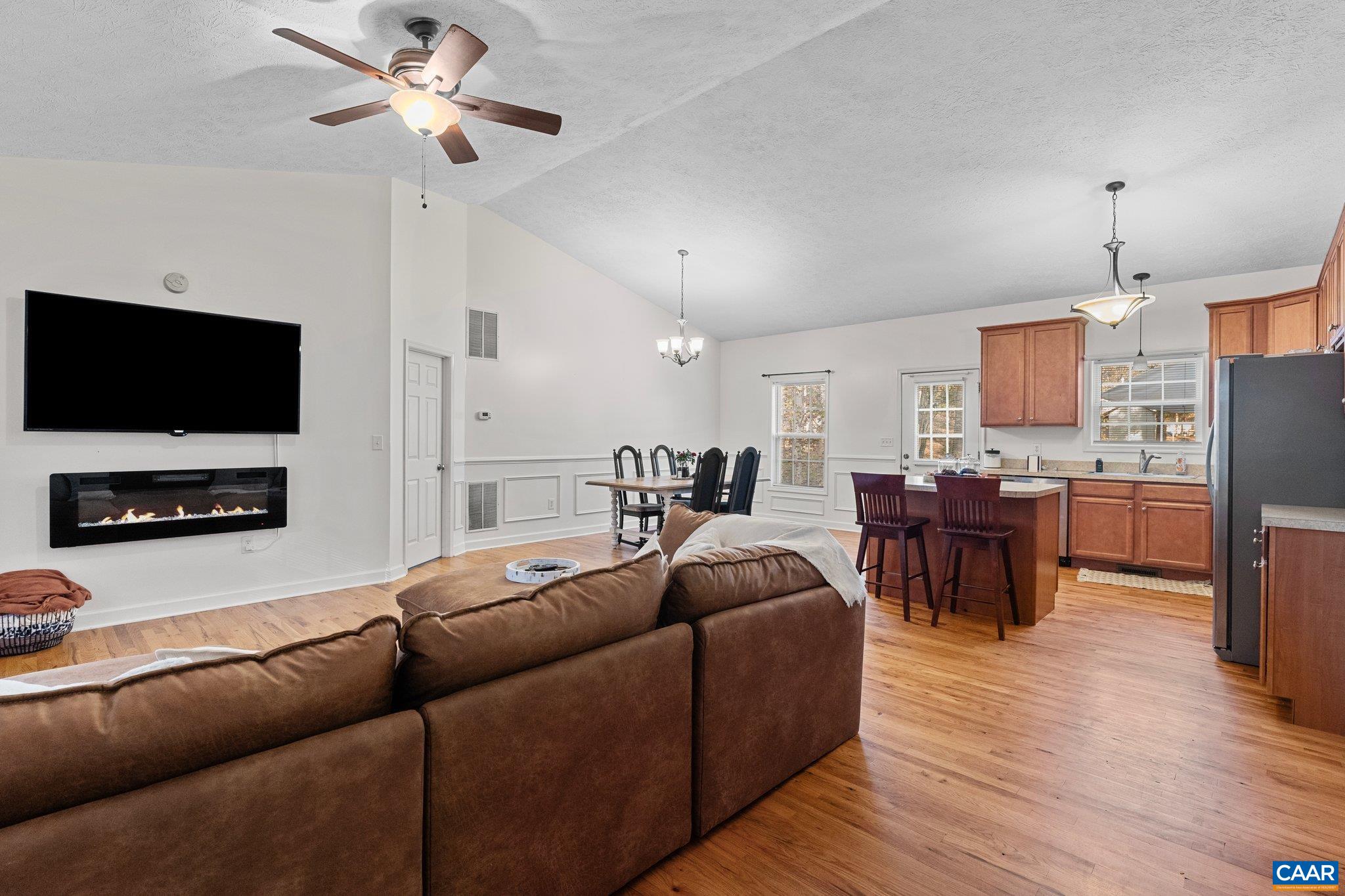 79 LARKSPUR RD