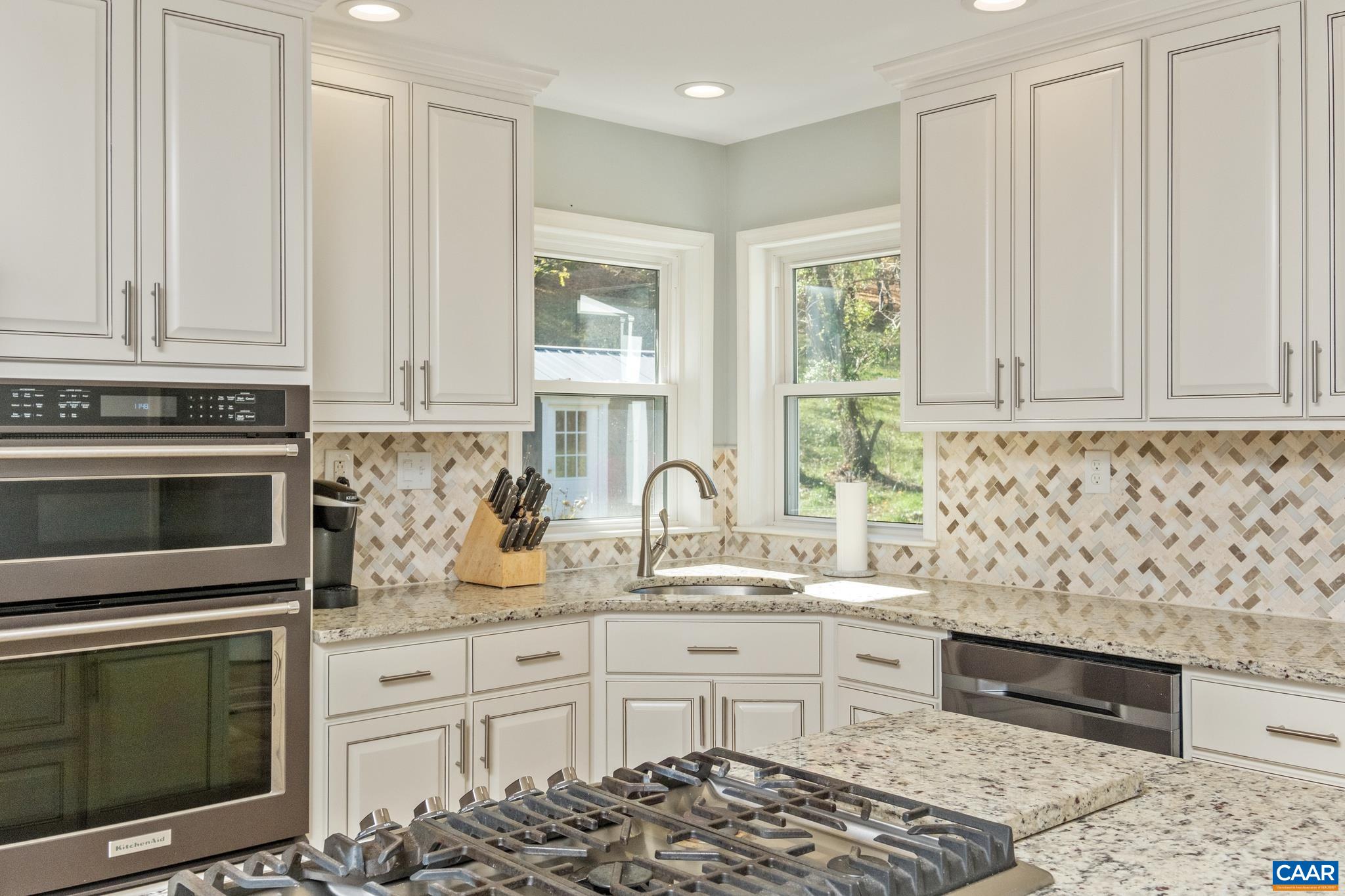 223 COXS CREEK LN