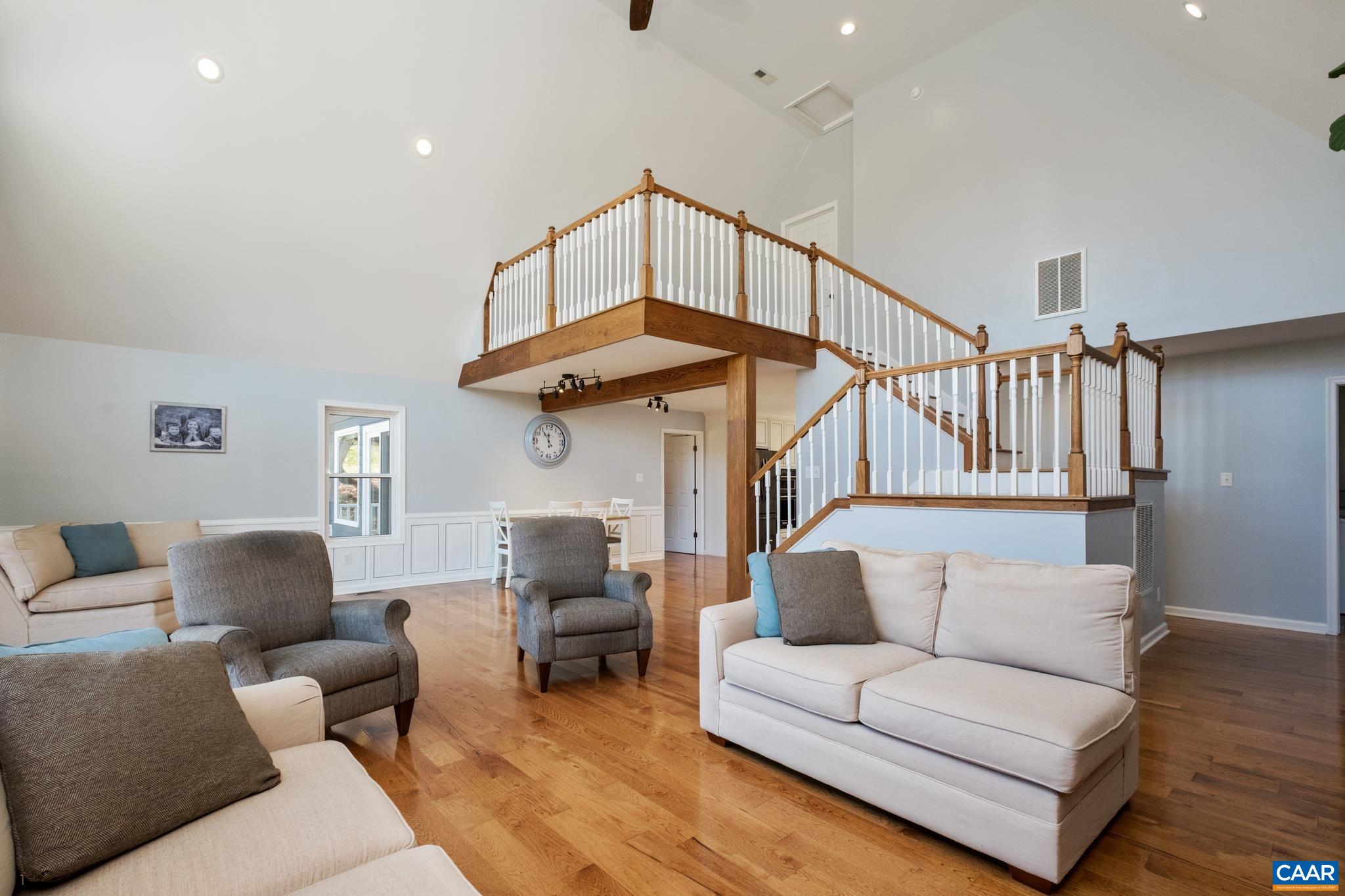 223 COXS CREEK LN
