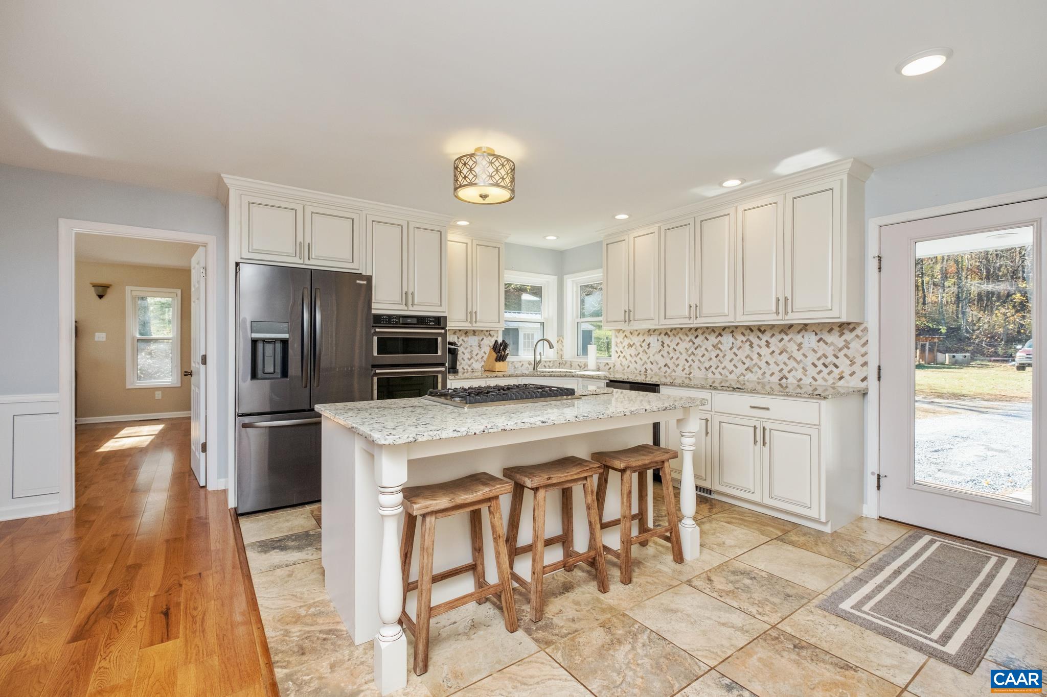 223 COXS CREEK LN