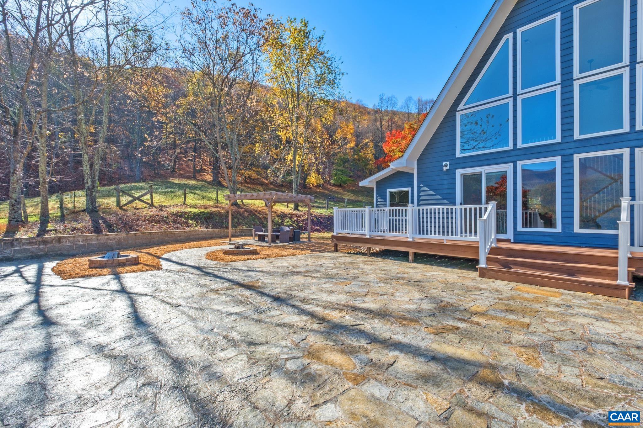 223 COXS CREEK LN