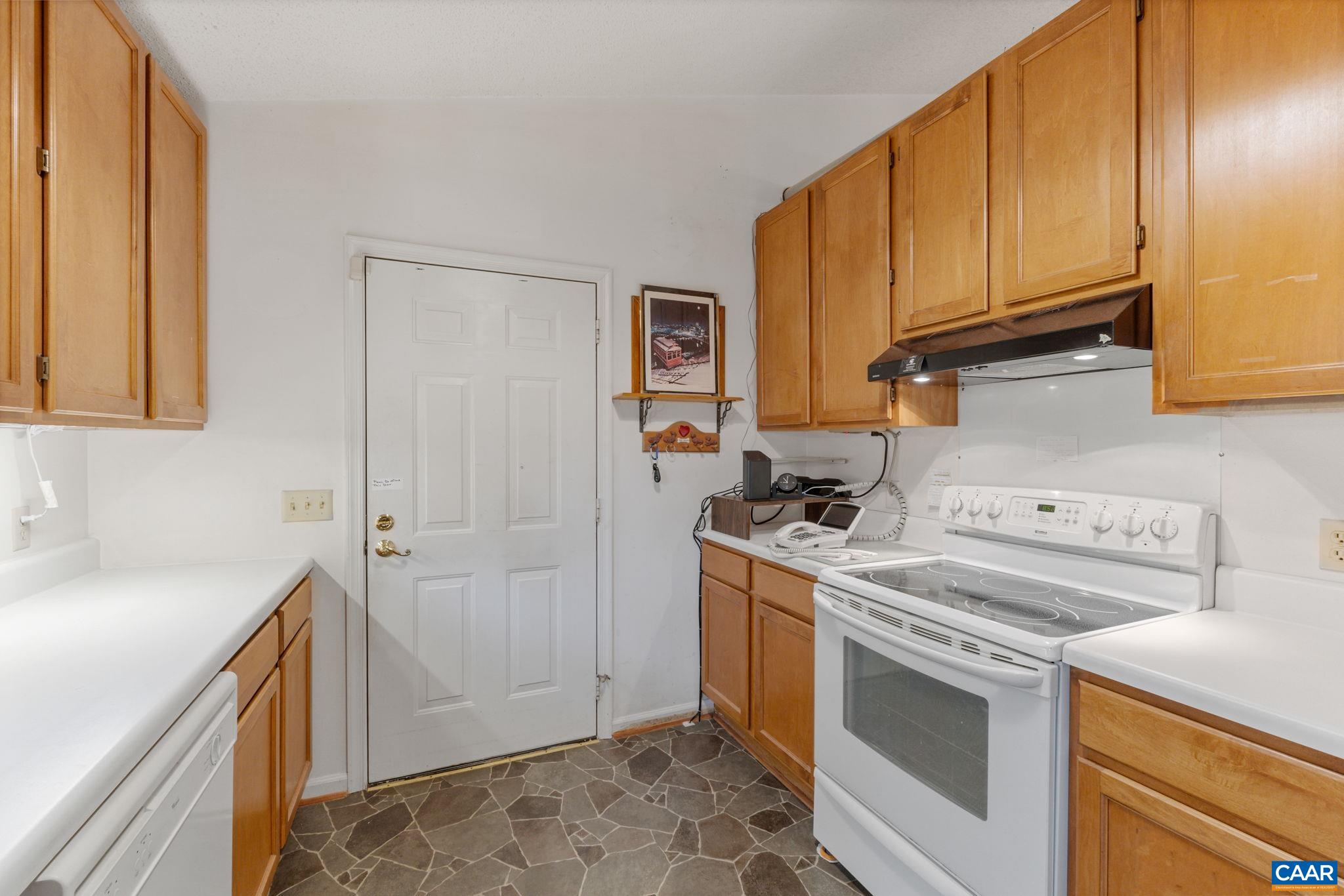 560 CARODON DR