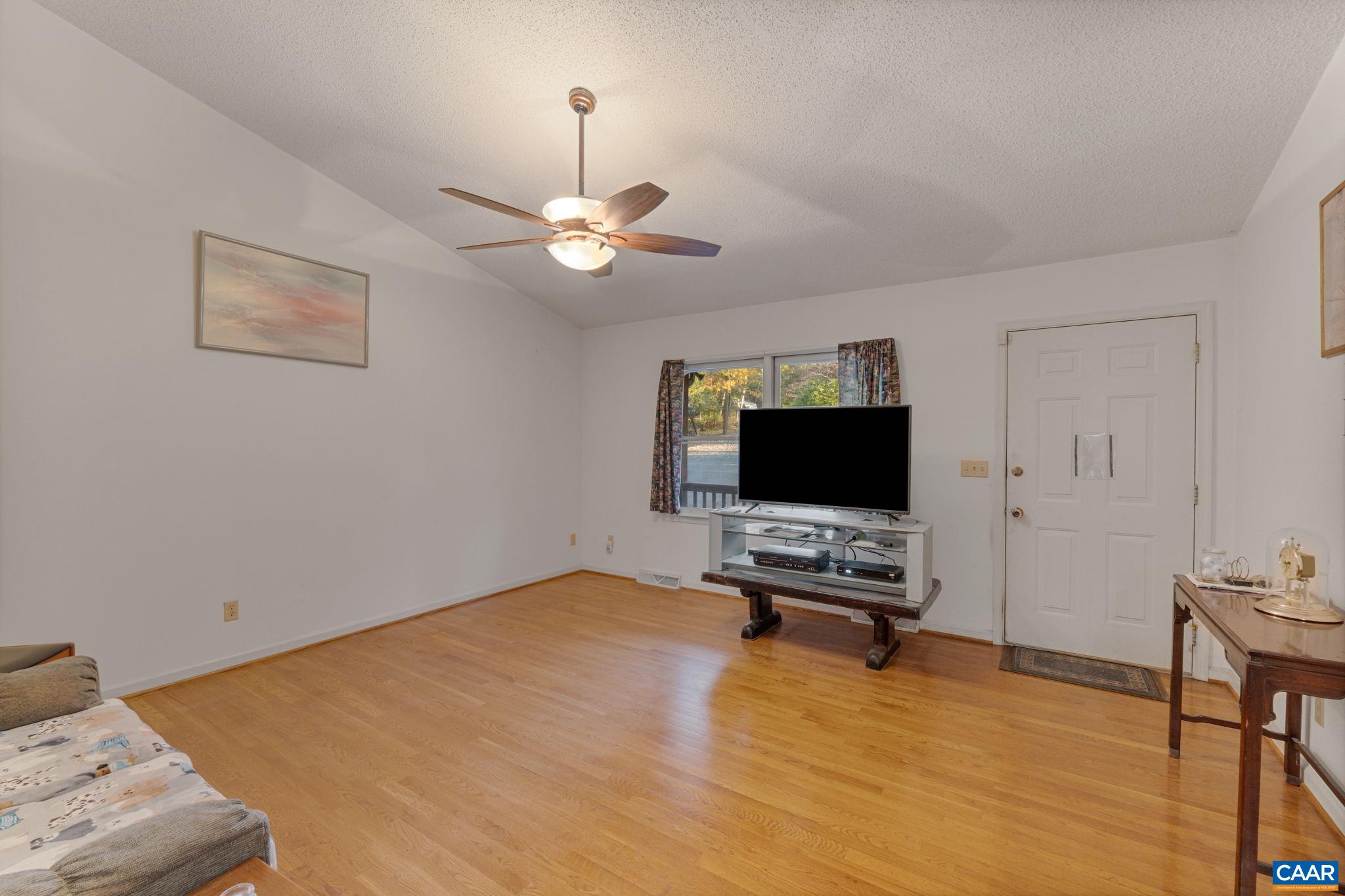 560 CARODON DR
