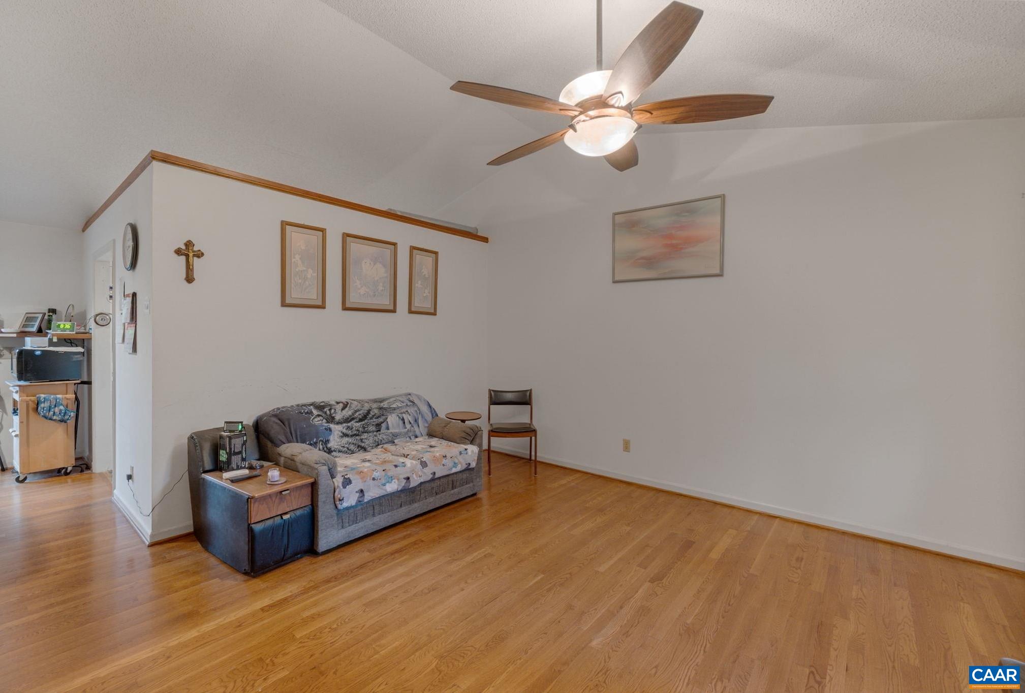 560 CARODON DR