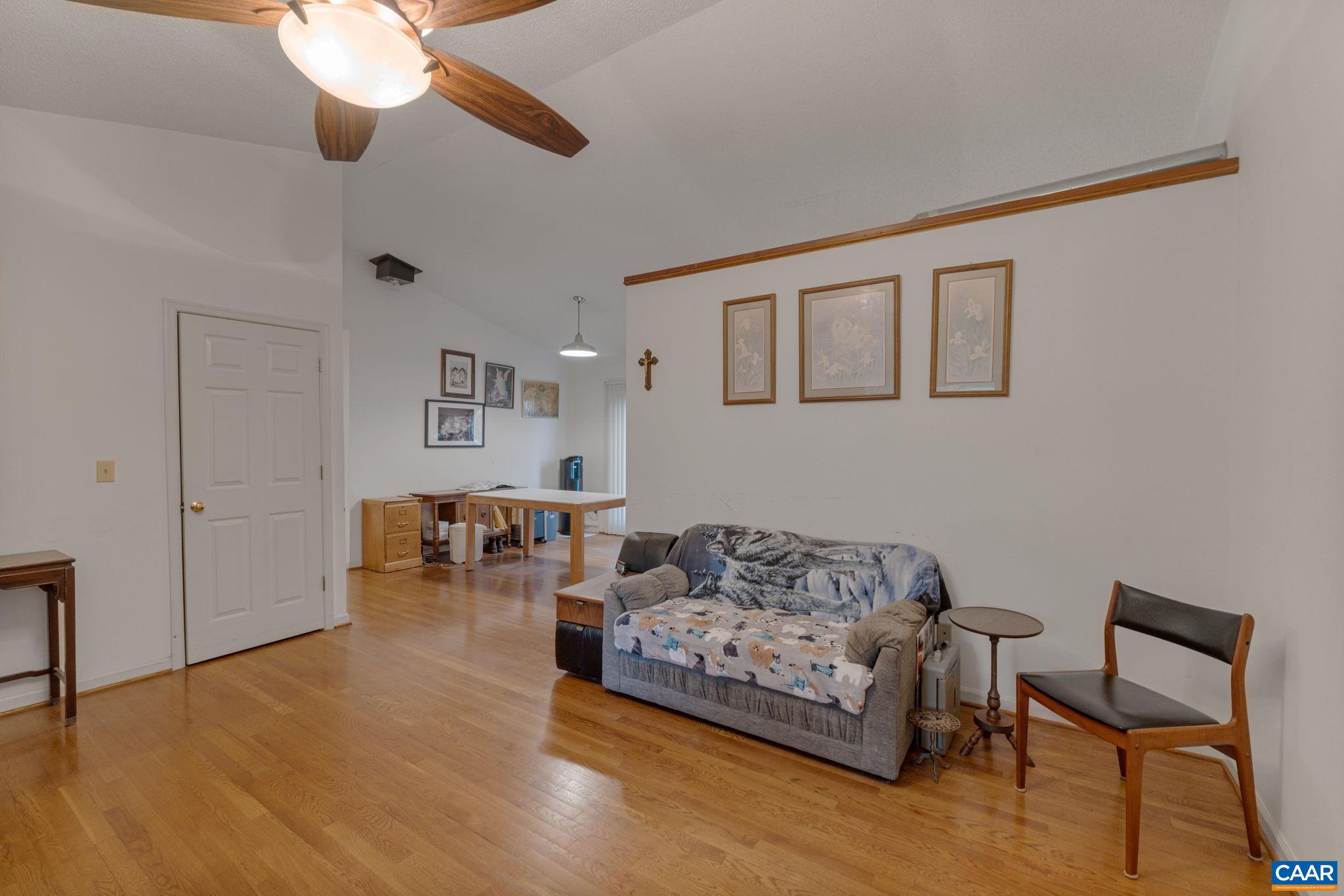 560 CARODON DR