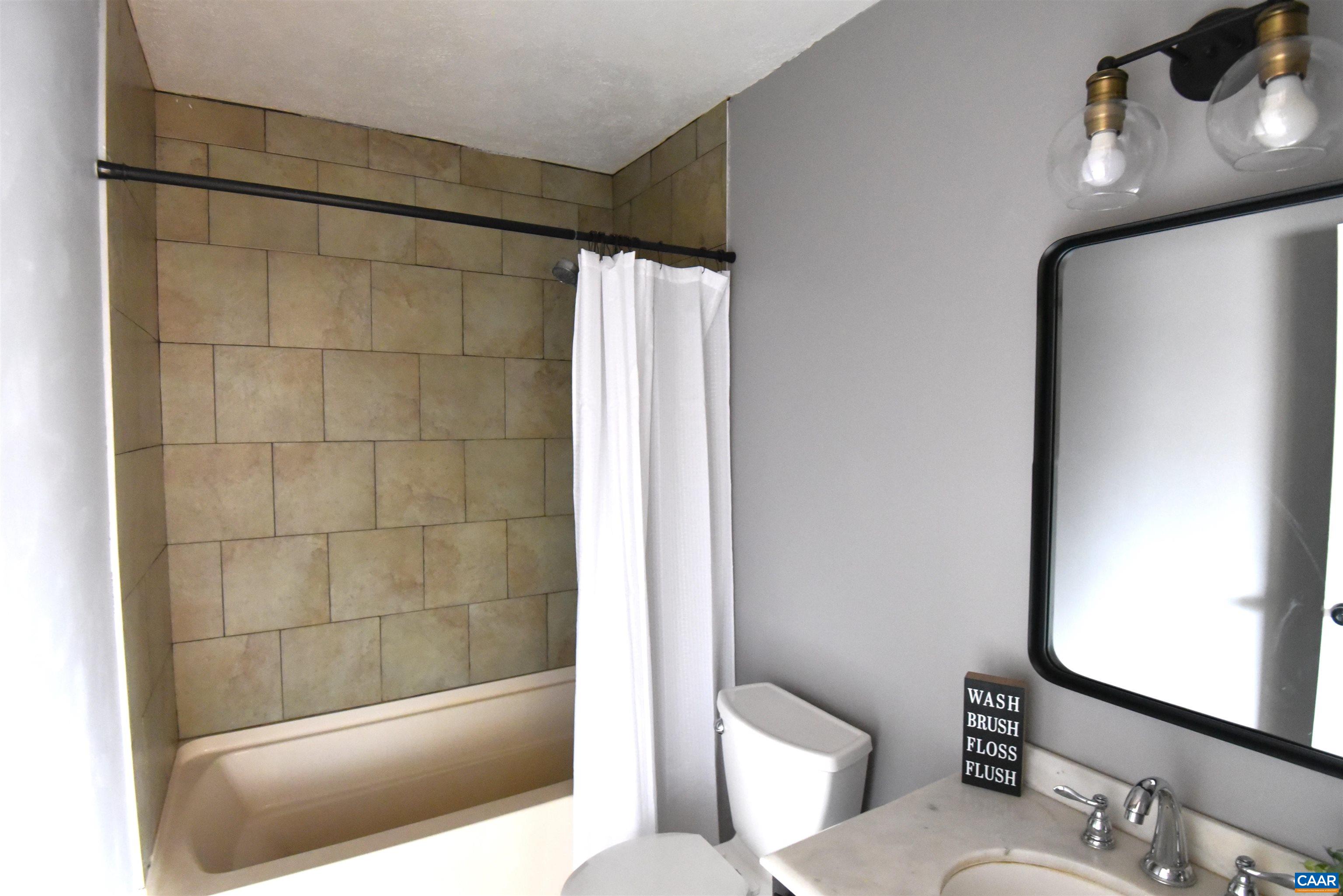 906 N GREENE ACRES RD