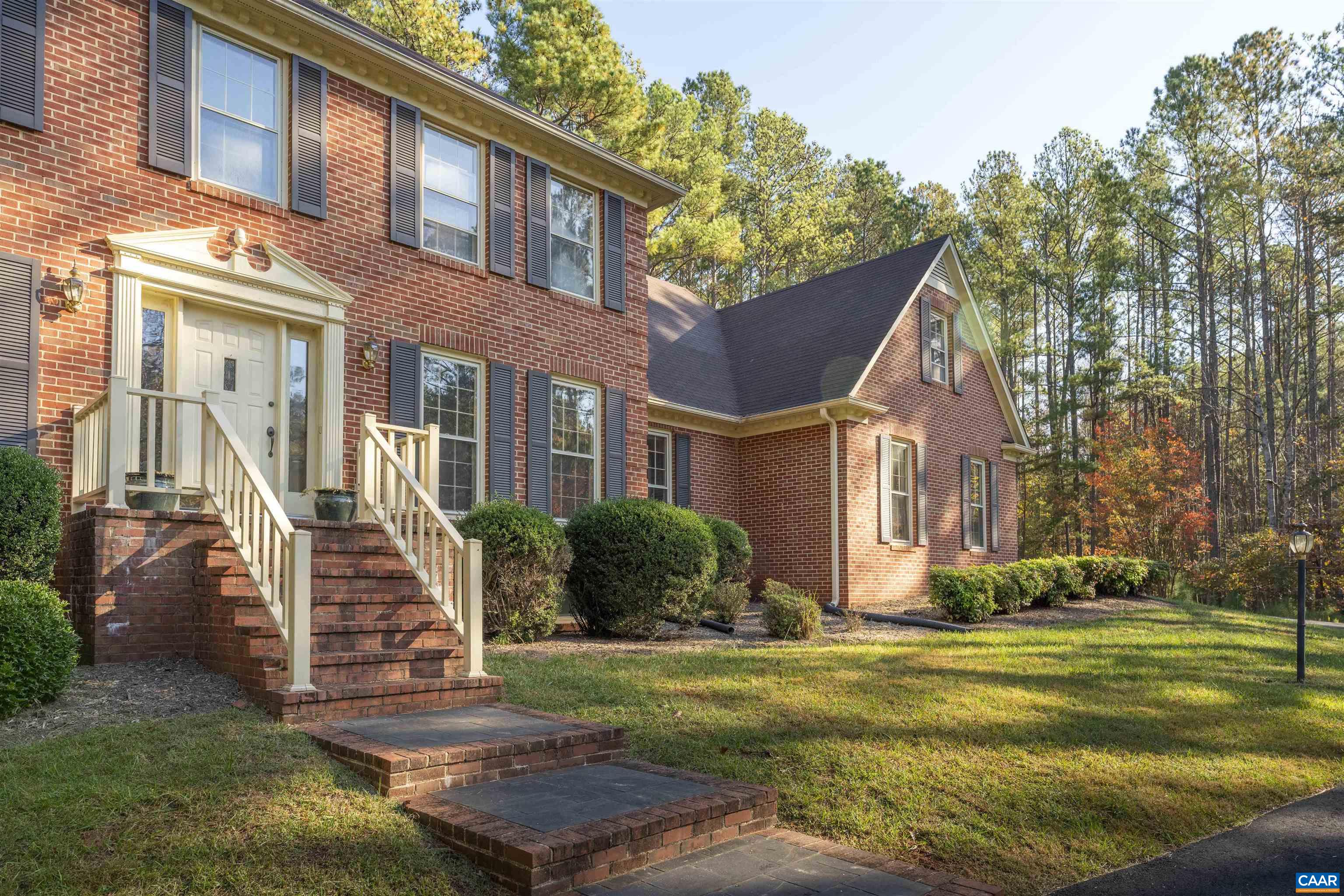 2360 SPRING BROOK DR