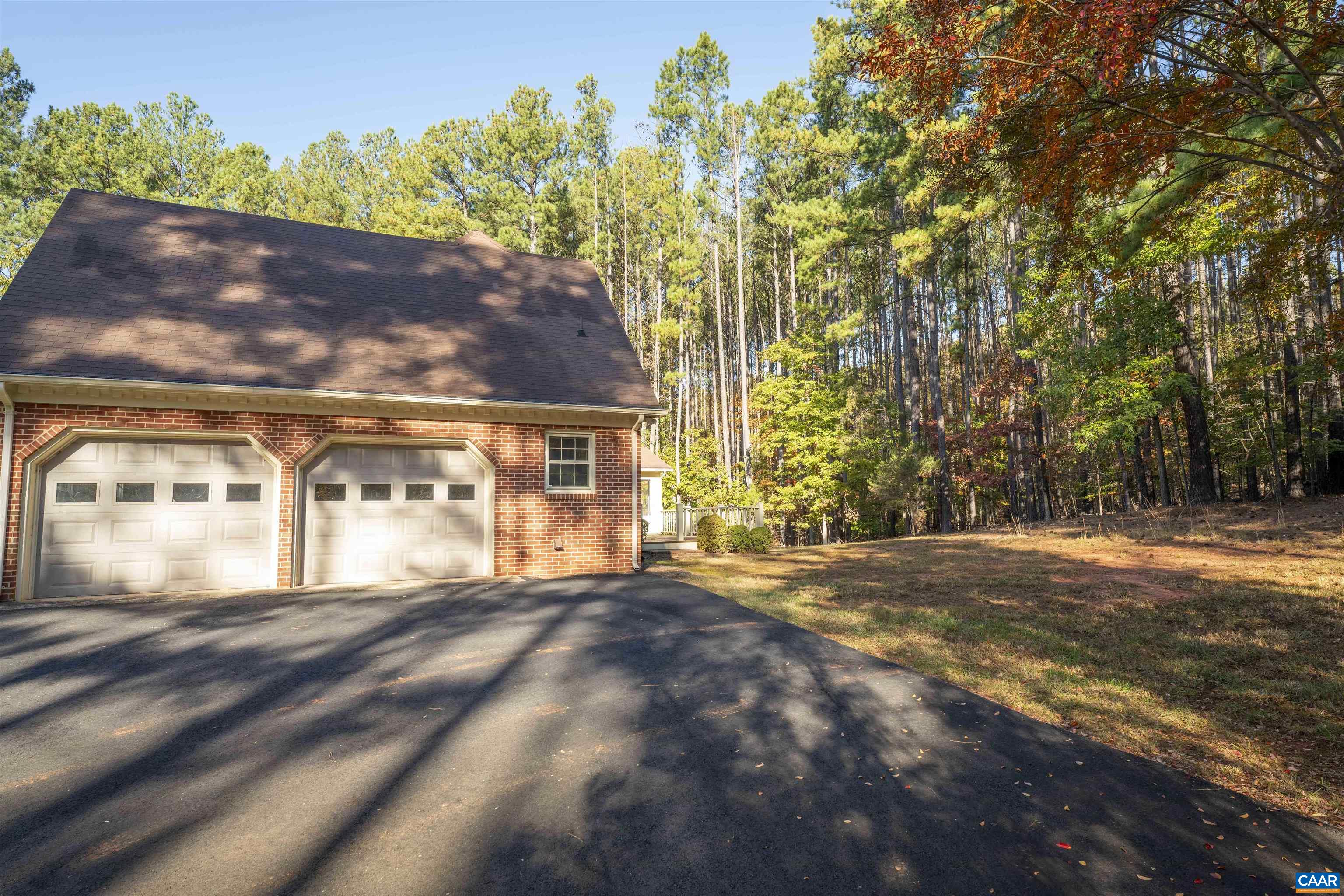 2360 SPRING BROOK DR