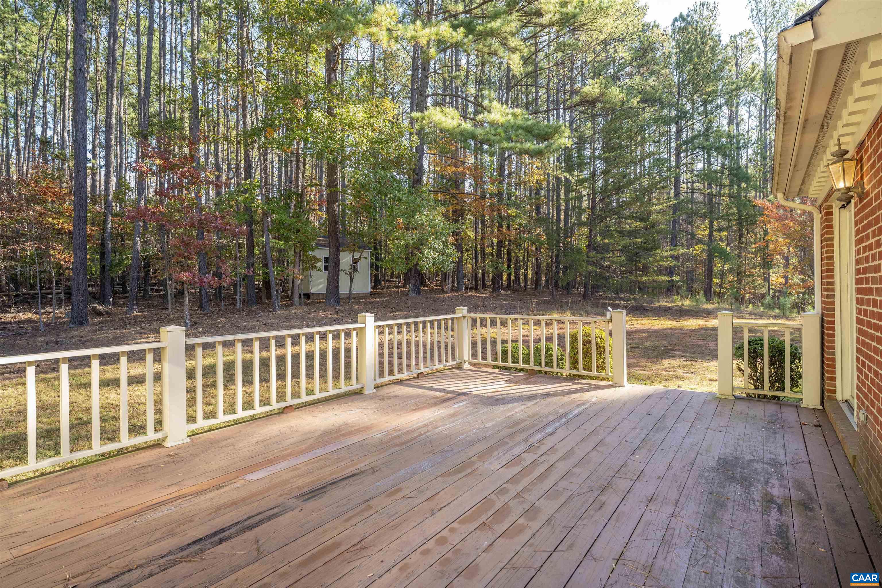 2360 SPRING BROOK DR