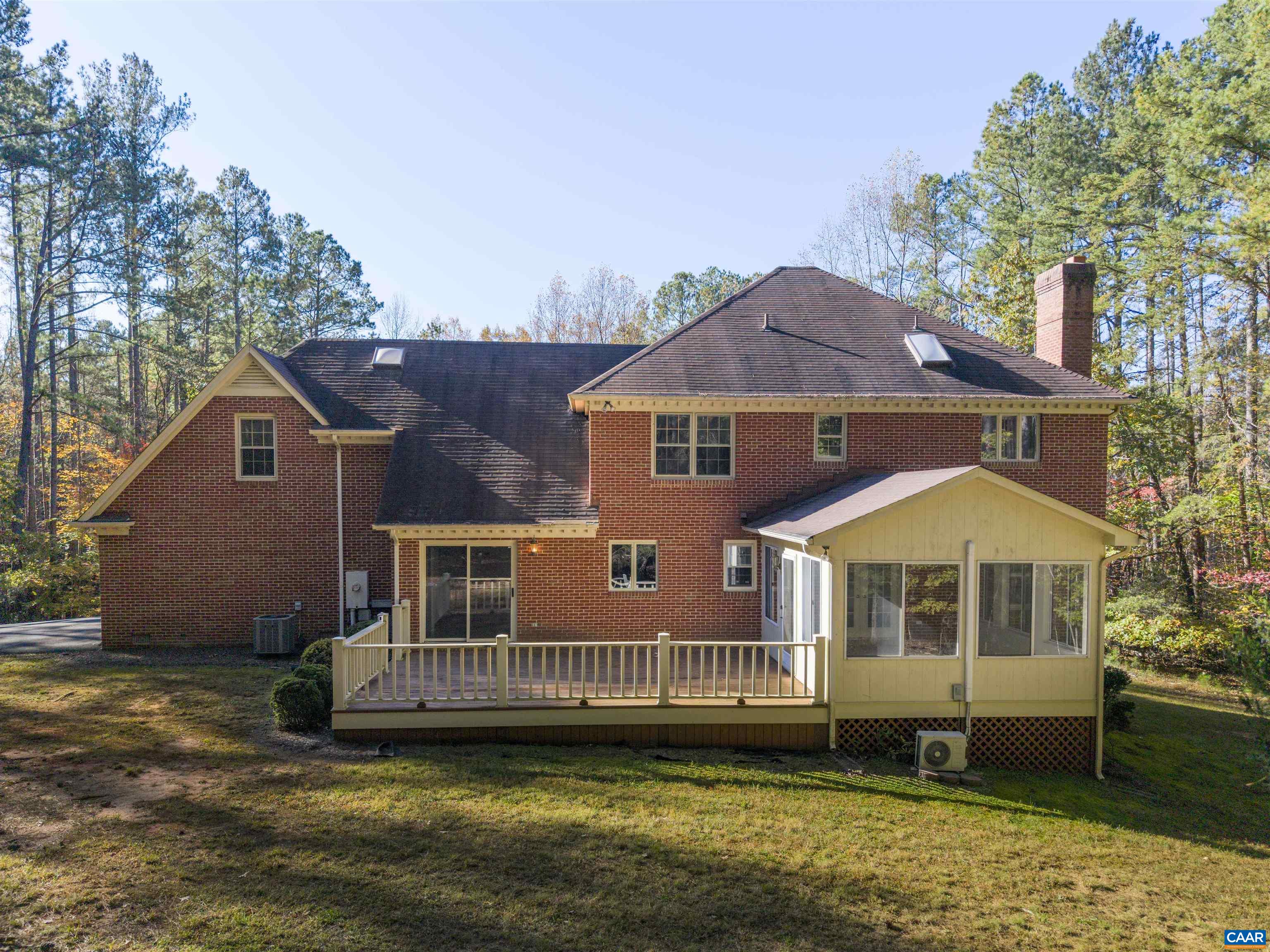 2360 SPRING BROOK DR