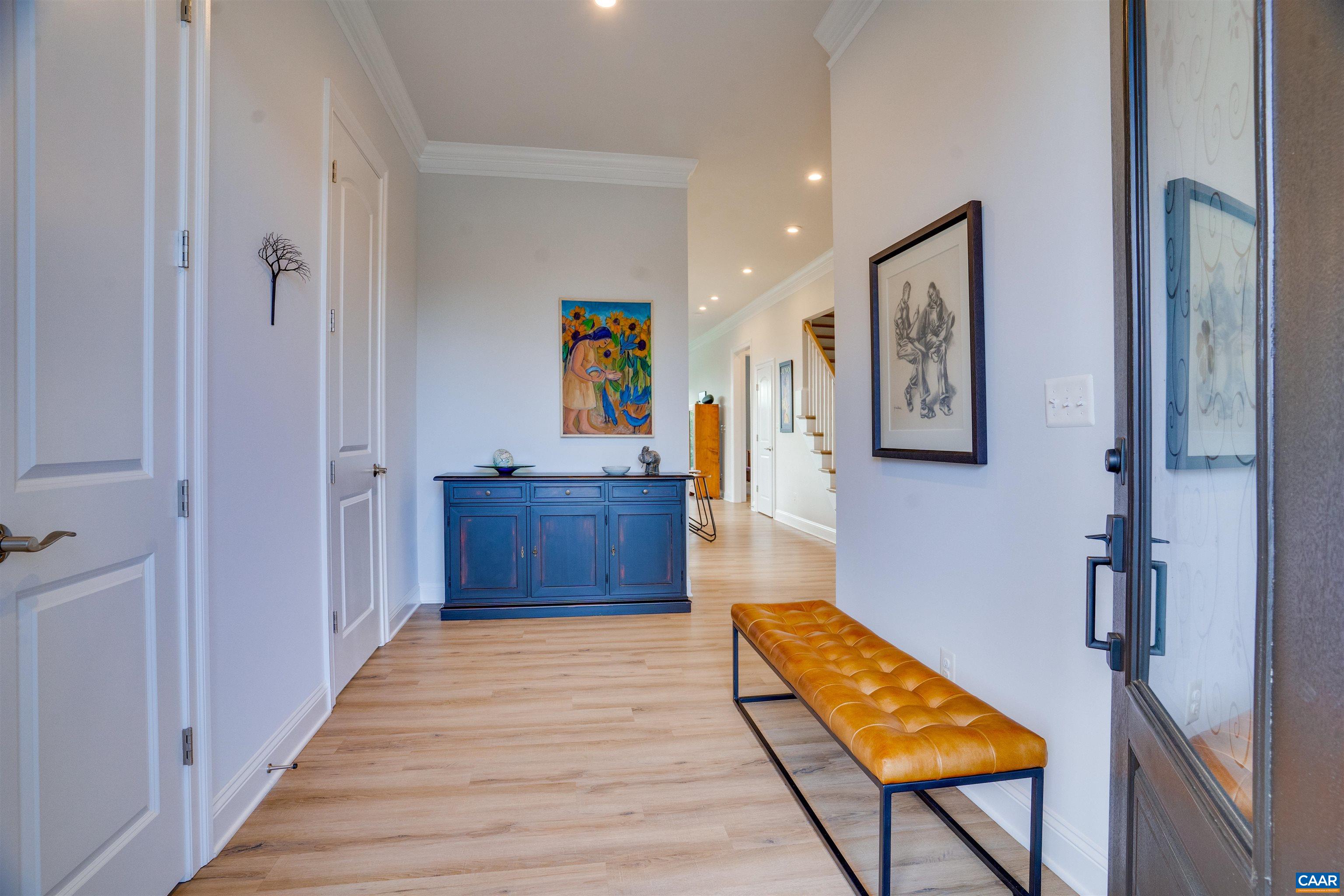 323 CLAIBOURNE RD