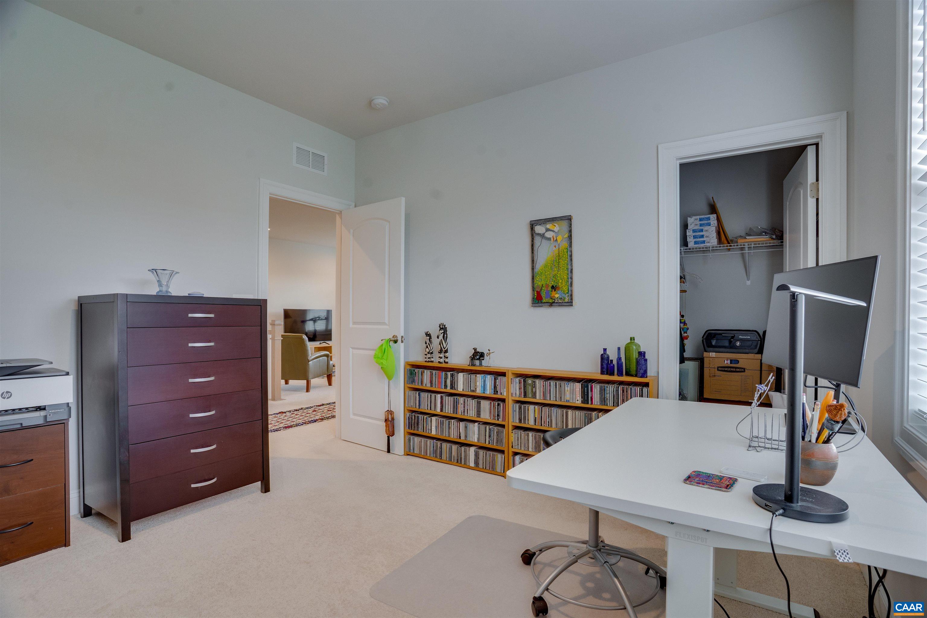 323 CLAIBOURNE RD