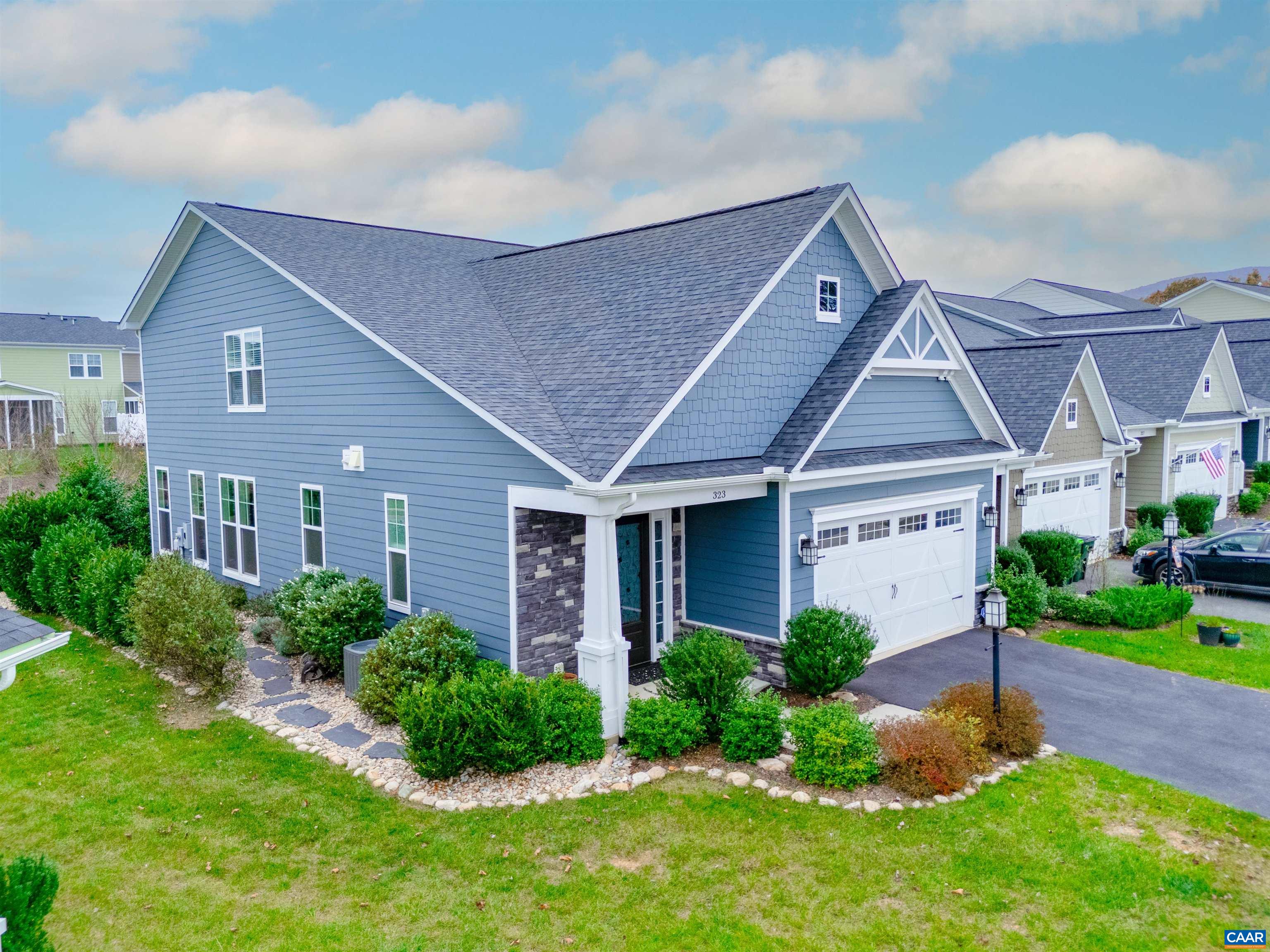 323 CLAIBOURNE RD
