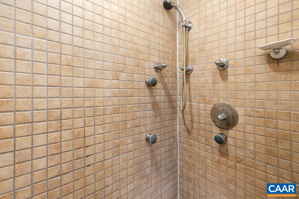 2243 TANNERS RIDGE CONDOS
