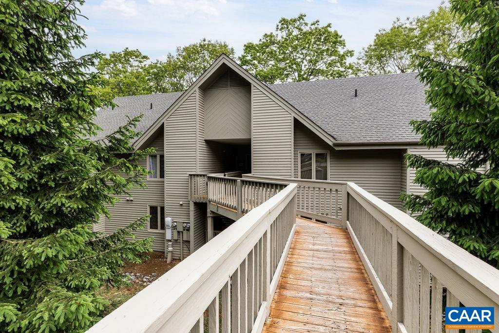 2243 TANNERS RIDGE CONDOS