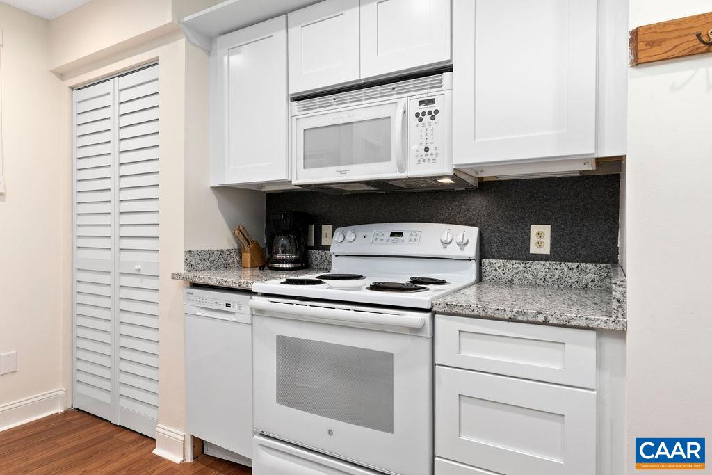 2243 TANNERS RIDGE CONDOS