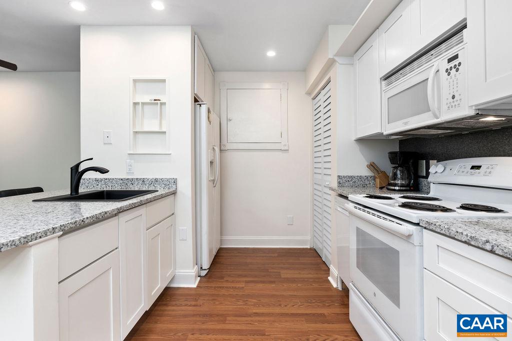 2243 TANNERS RIDGE CONDOS