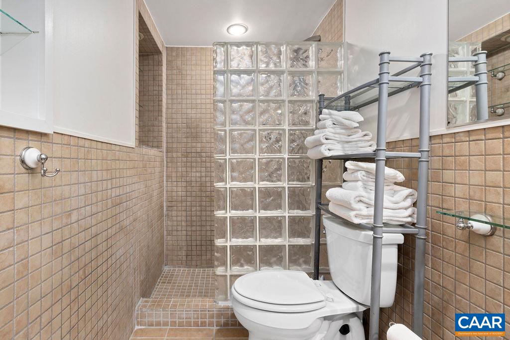 2243 TANNERS RIDGE CONDOS