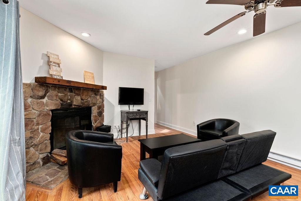 2243 TANNERS RIDGE CONDOS