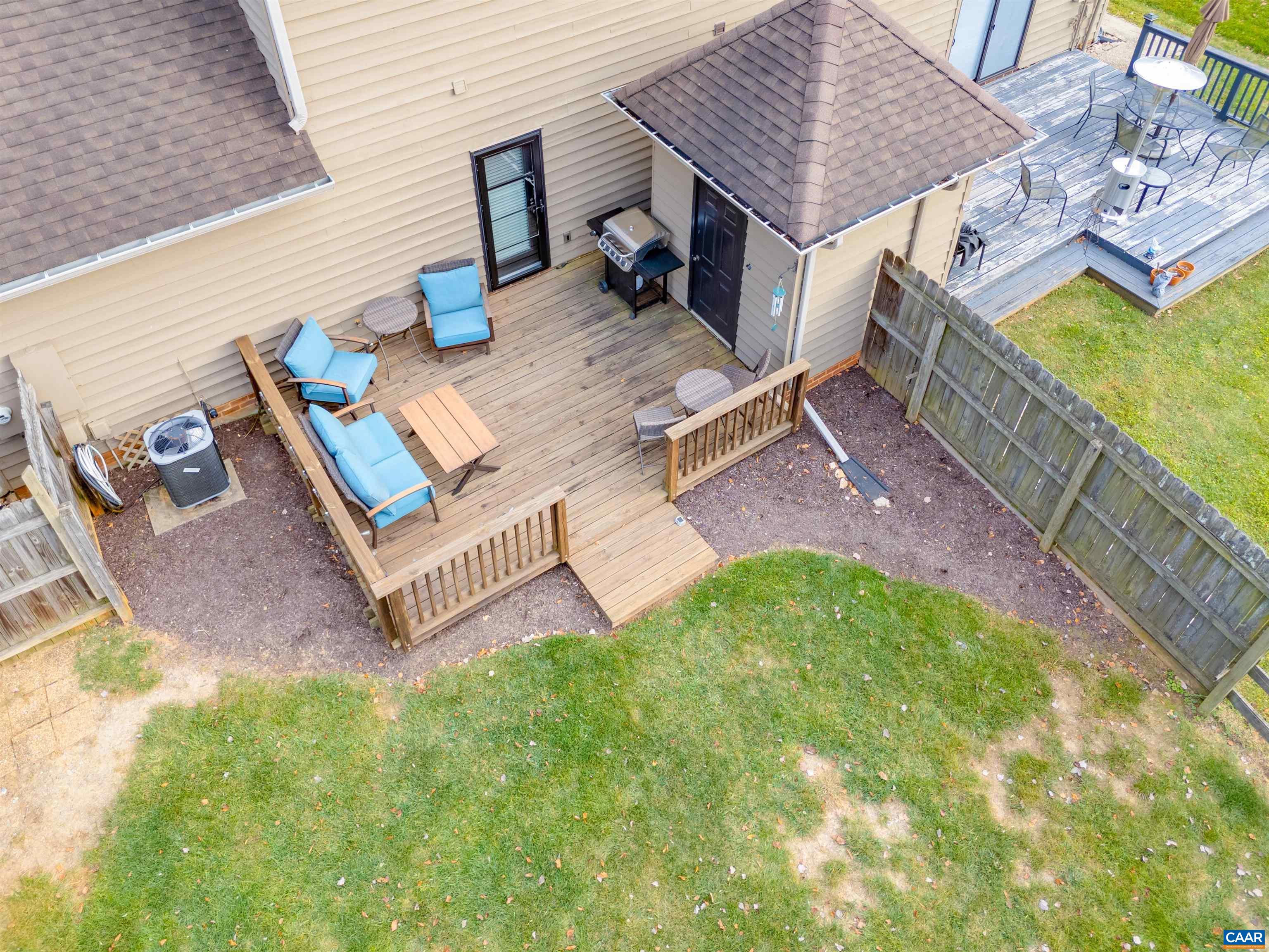 1060 HIGHLANDS DR