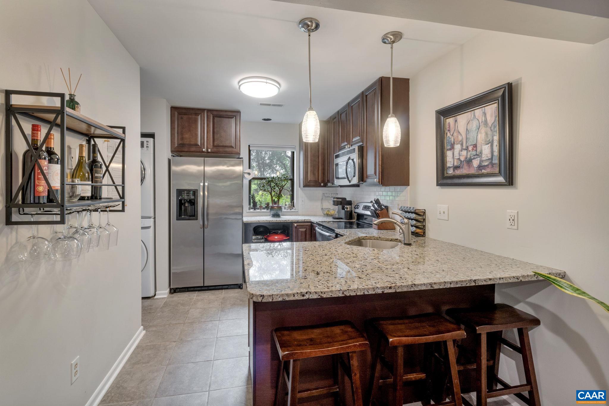 712 EXTON CT