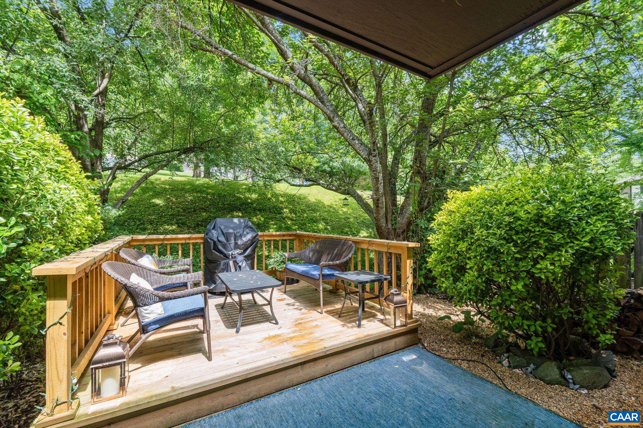 712 EXTON CT