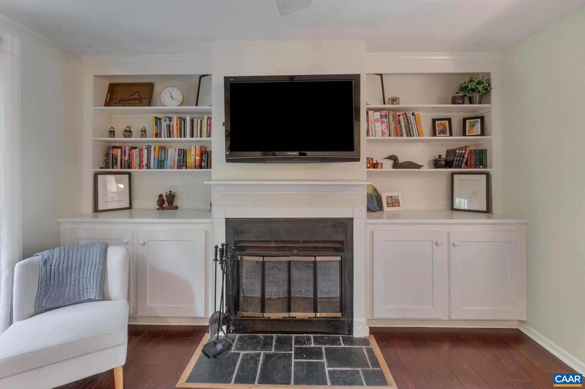 712 EXTON CT