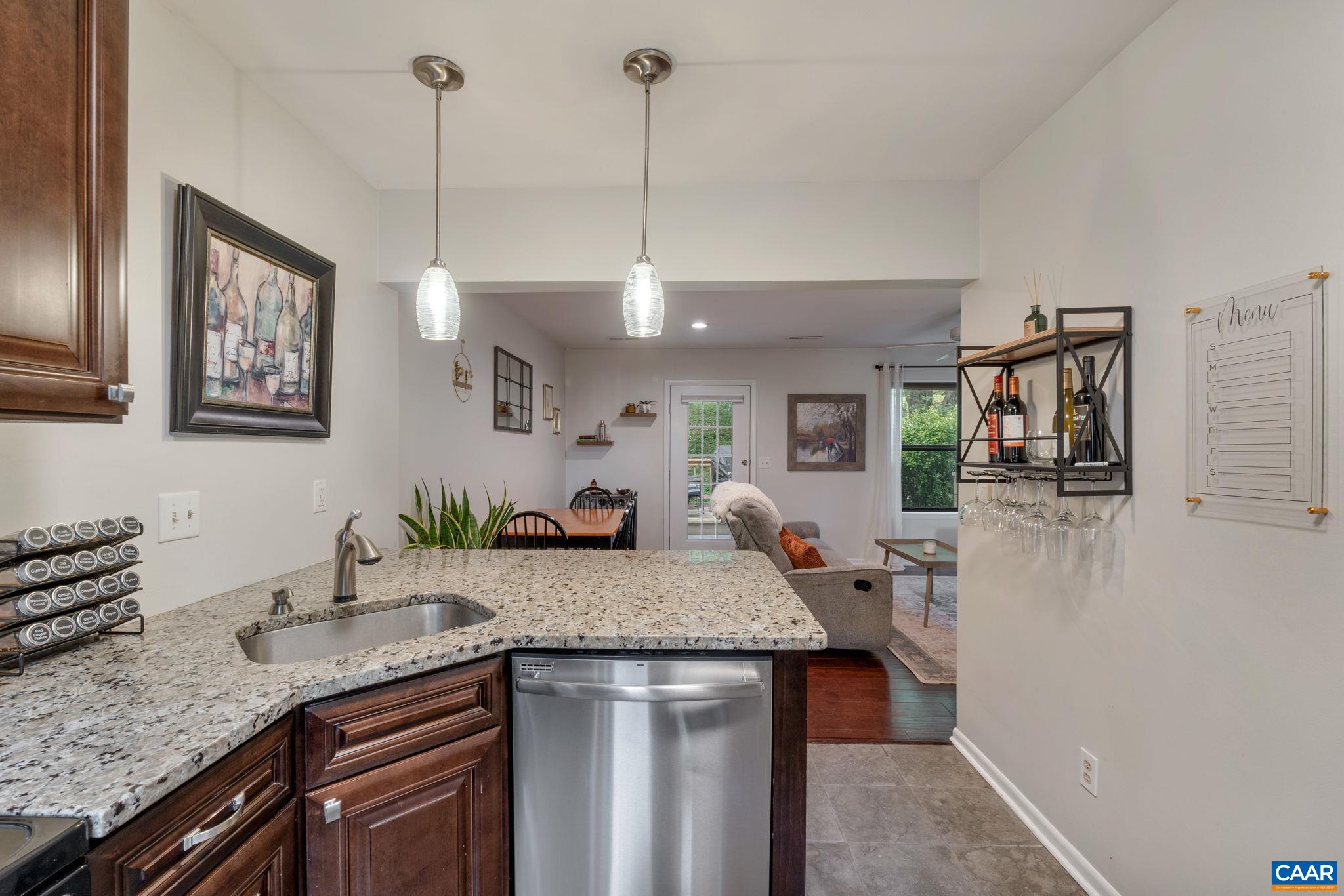 712 EXTON CT
