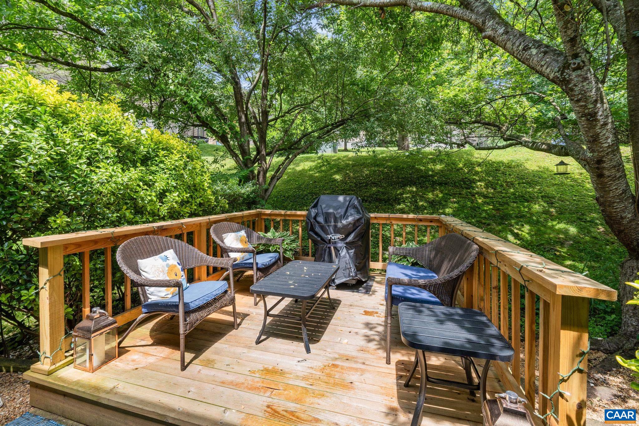 712 EXTON CT