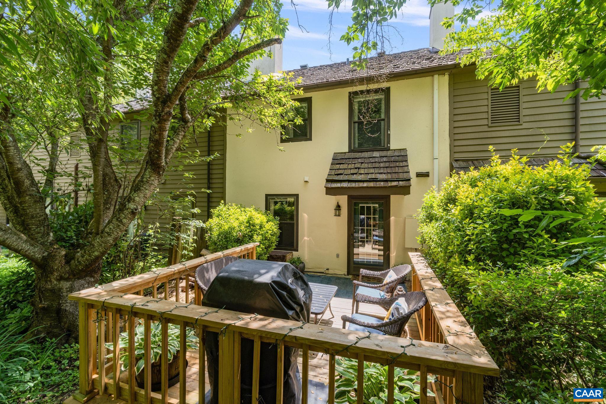 712 EXTON CT