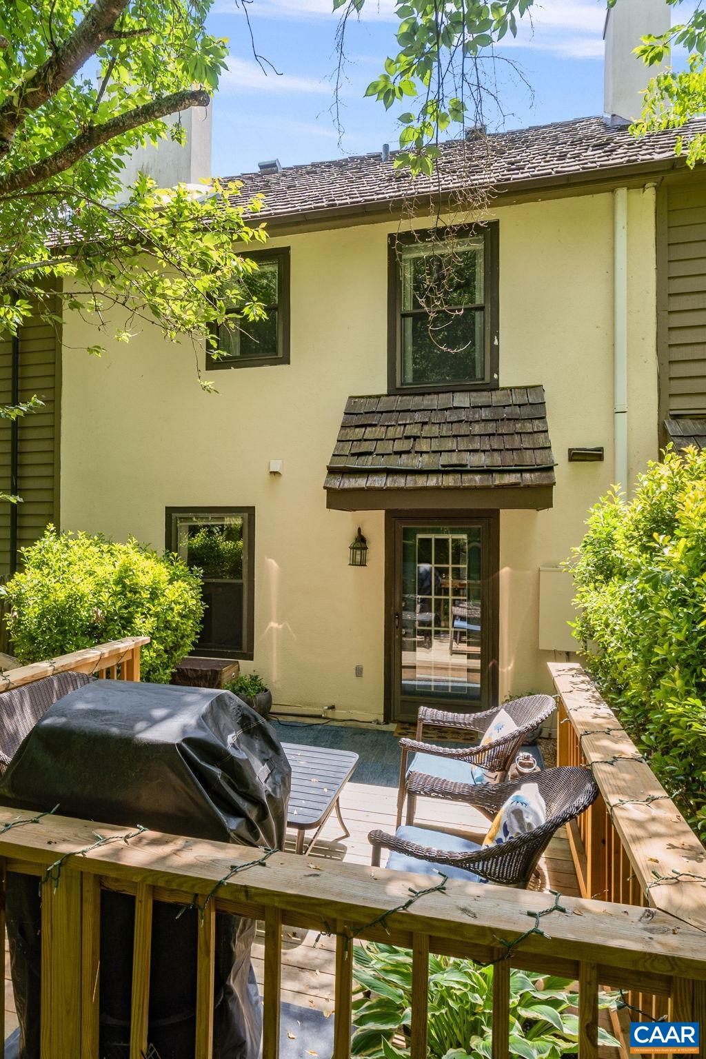 712 EXTON CT