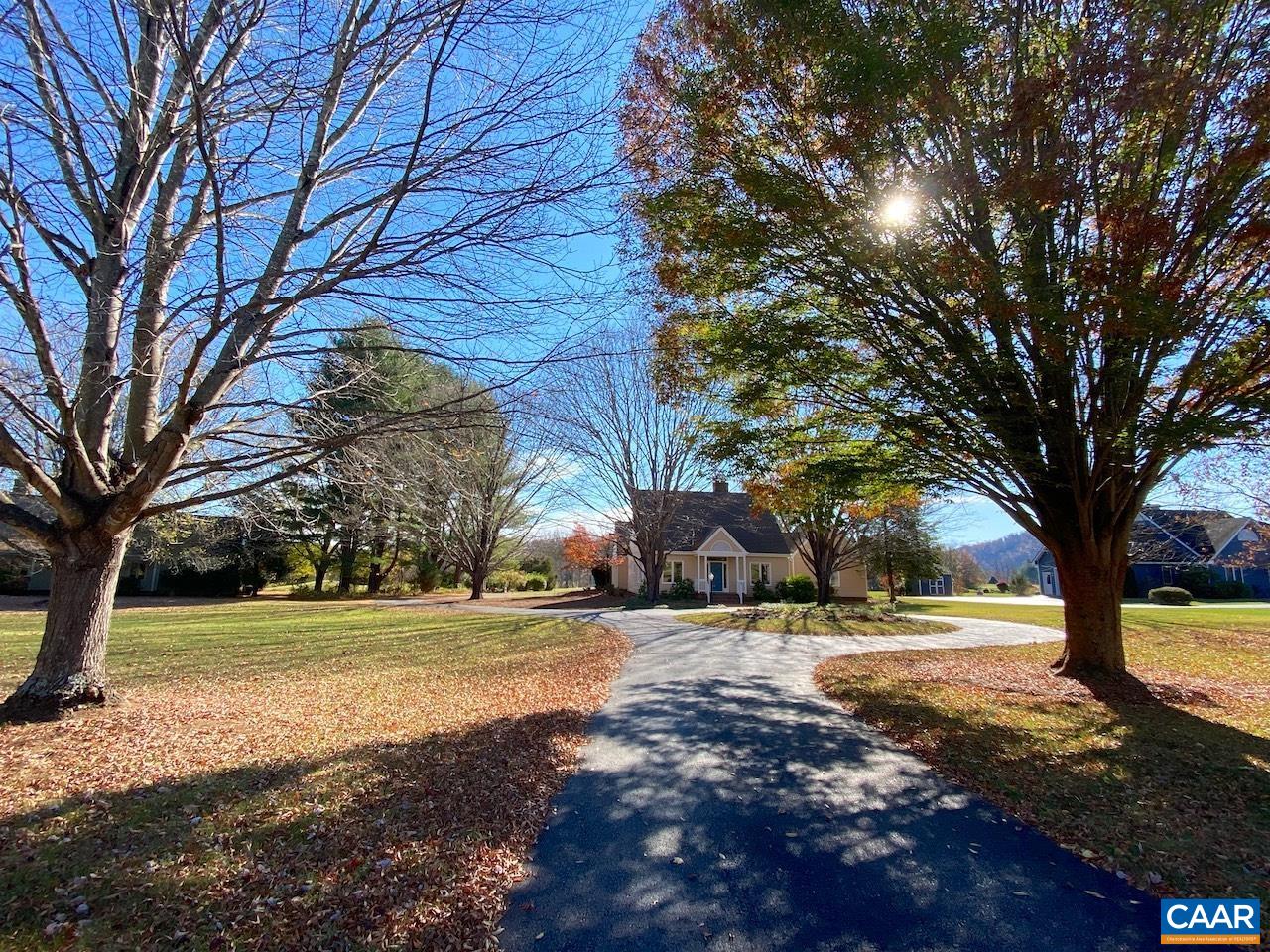 104 SADDLE RIDGE LN