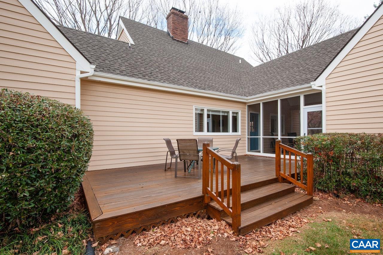 104 SADDLE RIDGE LN