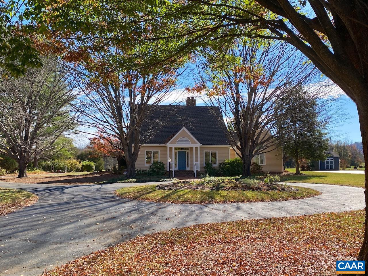 104 SADDLE RIDGE LN